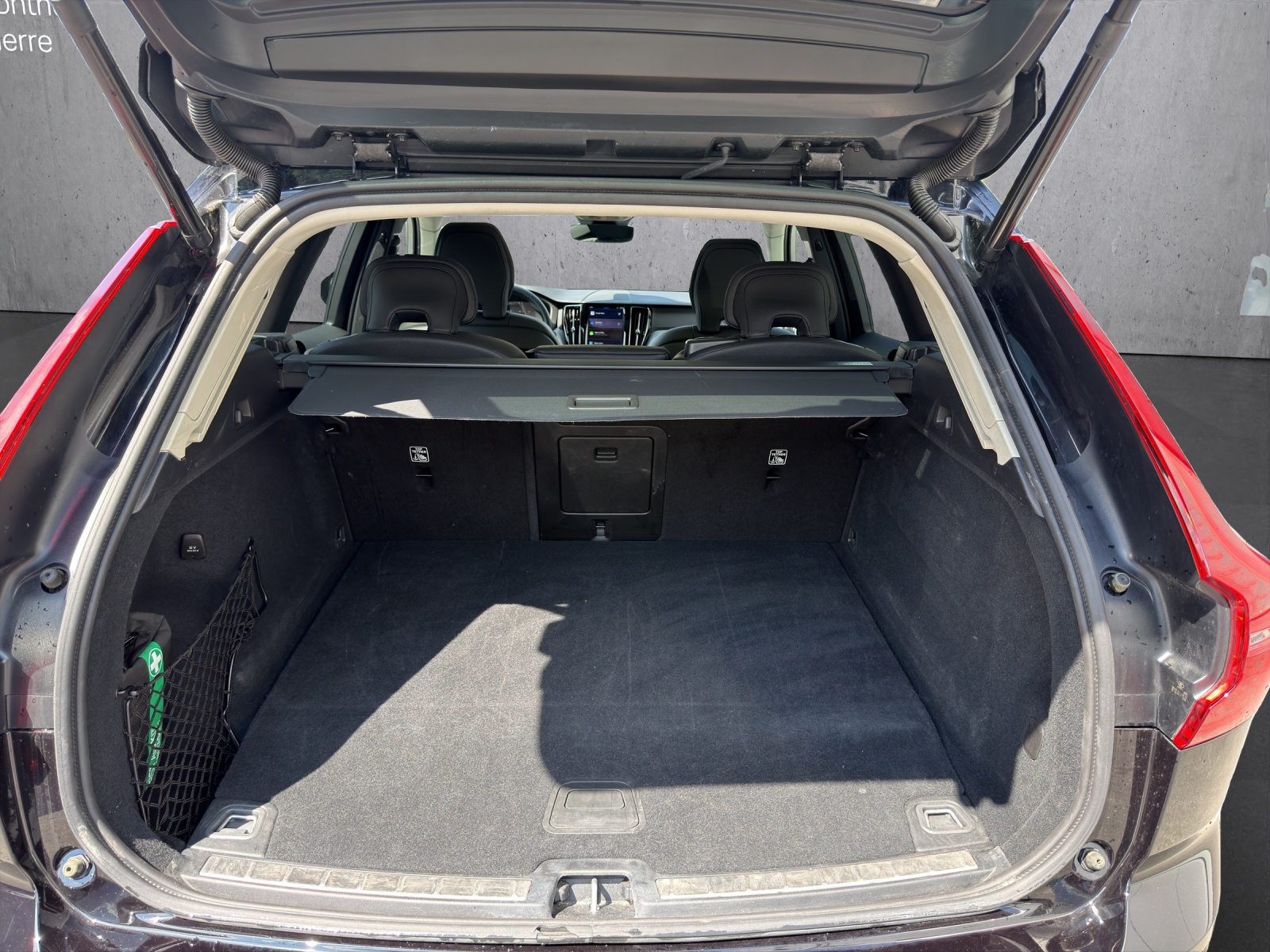 VOLVO XC60 T6 eAWD PluginHybrid Plus Dark Geartronic-image-15