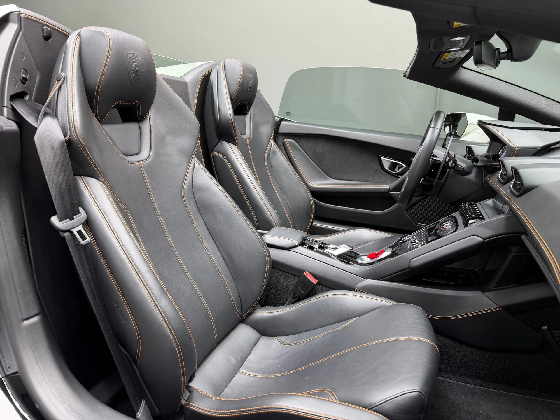 LAMBORGHINI Huracan LP610-4 Spyder DCT-image-13