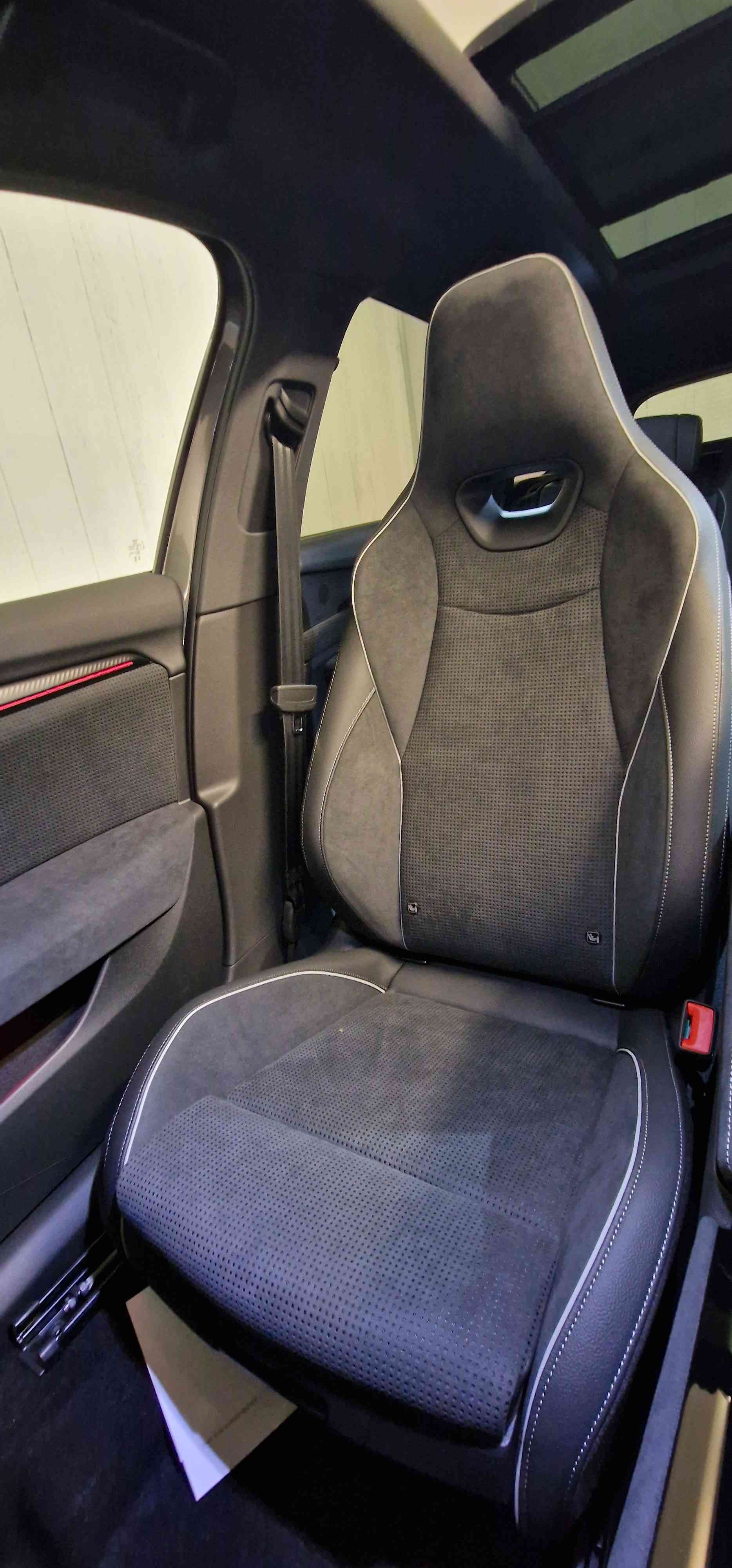 SKODA Superb Combi 1.5 TSI PHEV Sportline DSG-image-14