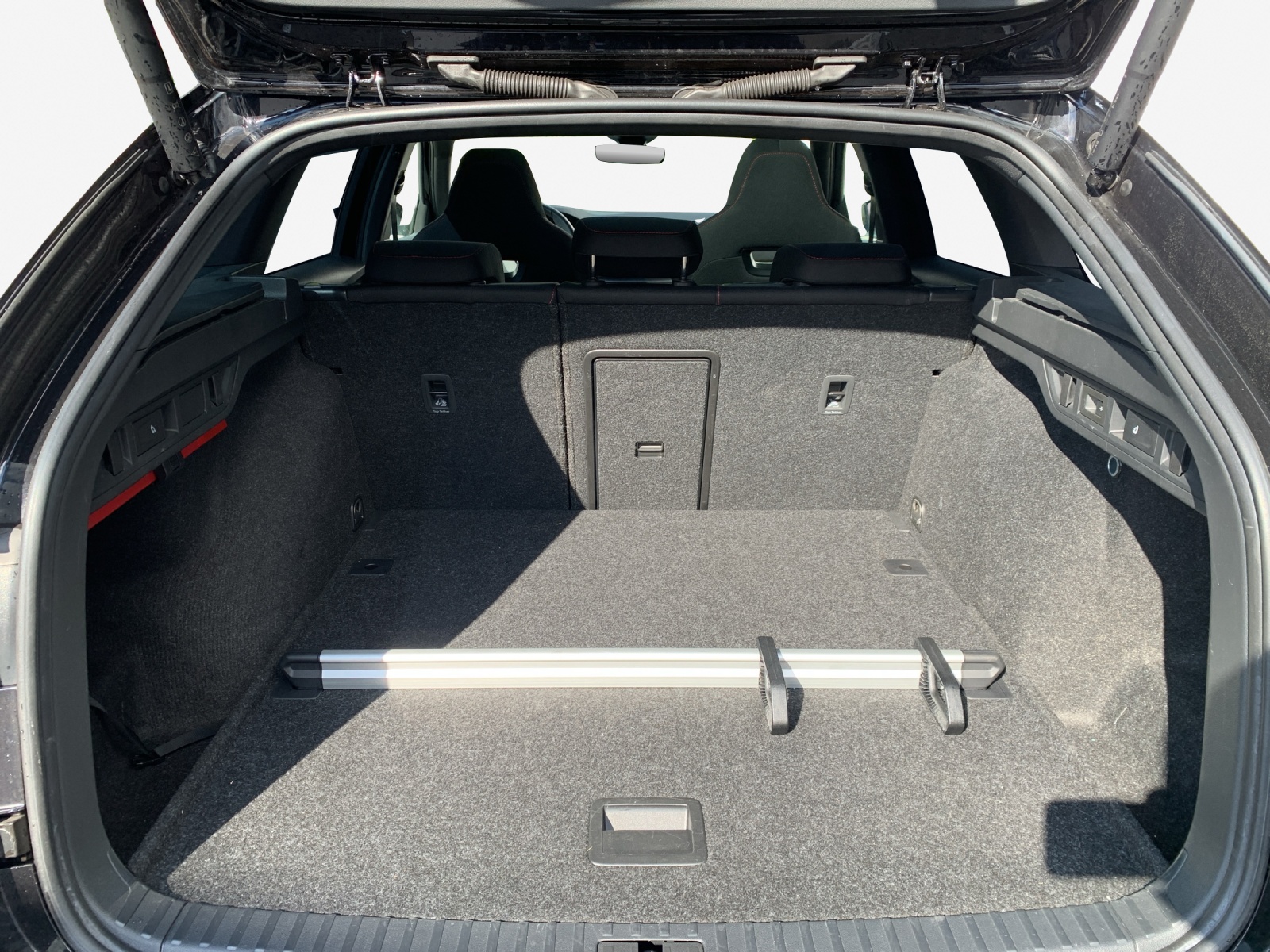 SKODA Octavia Combi 2.0 TDI DSG RS 4x4-image-12