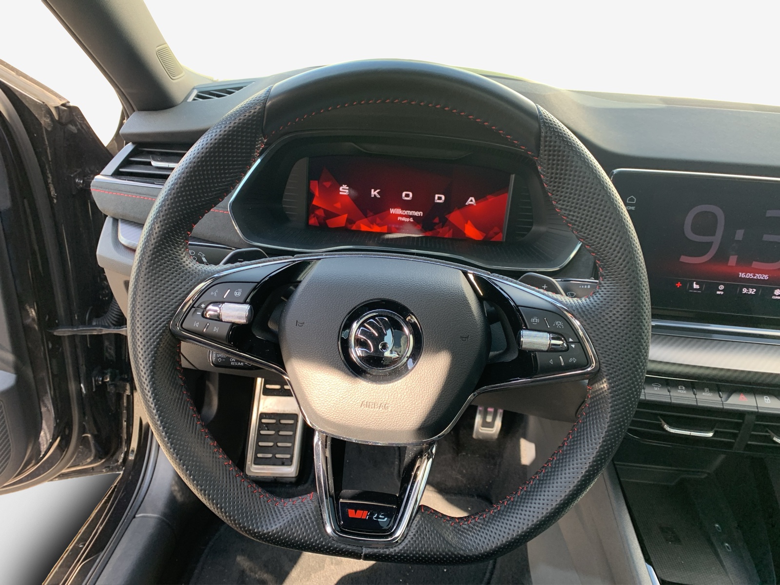 SKODA Octavia Combi 2.0 TDI DSG RS 4x4-image-9