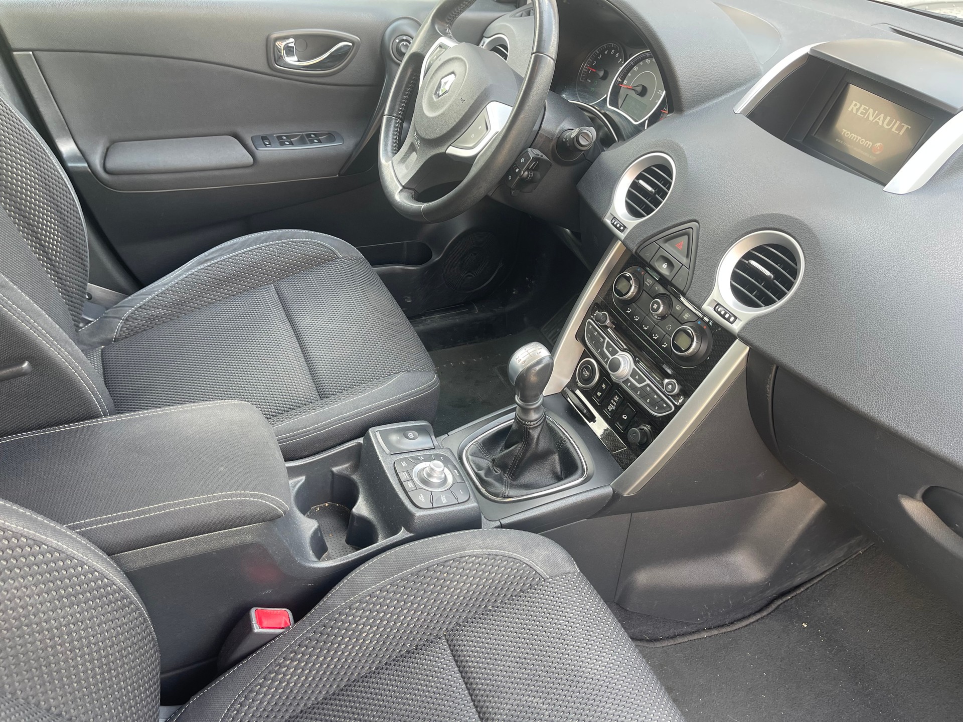 RENAULT Koleos 2.5 Dynamique 4x4-image-11