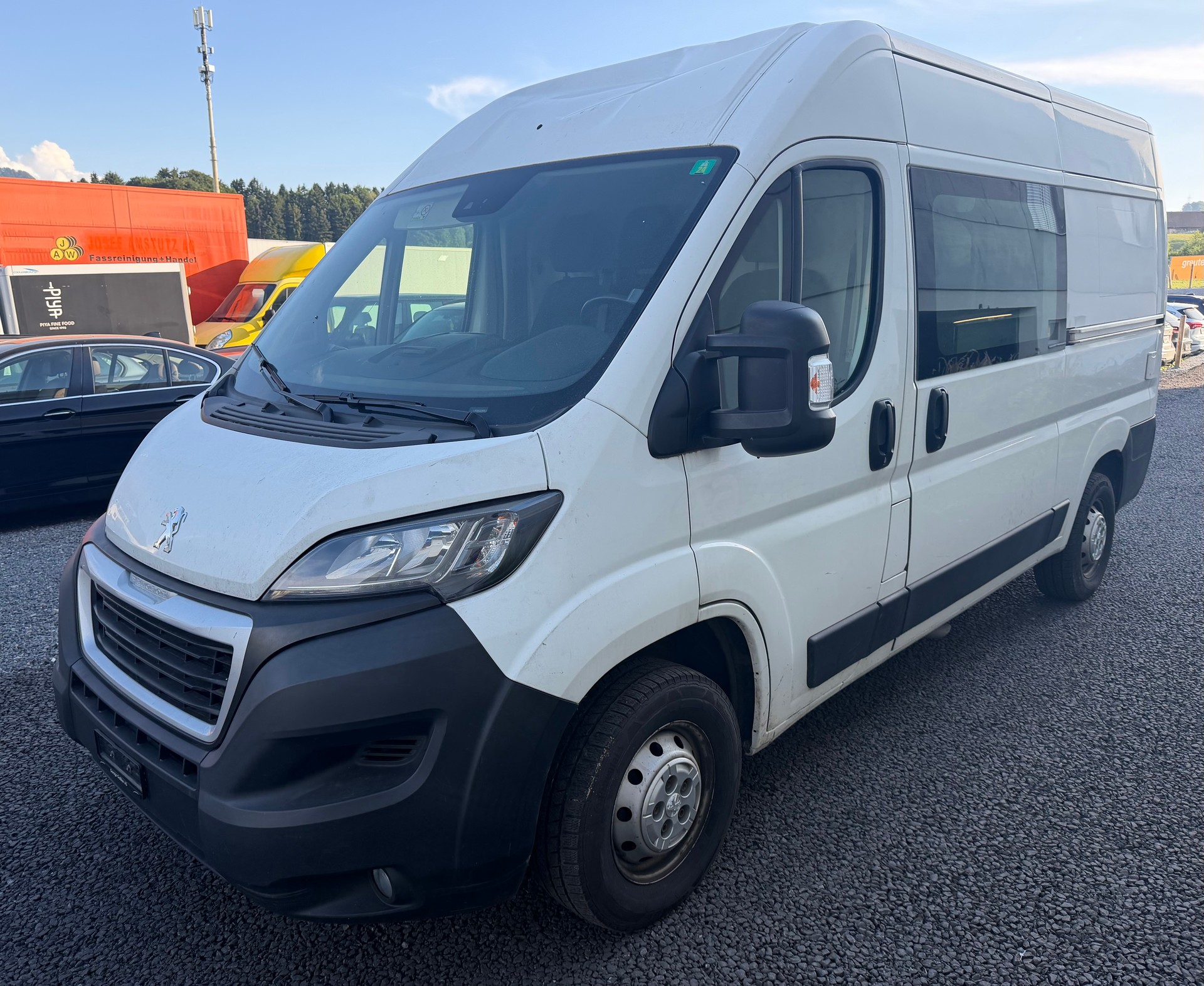 PEUGEOT Boxer 2.2 HDI 335 Premium L2H2-image-5
