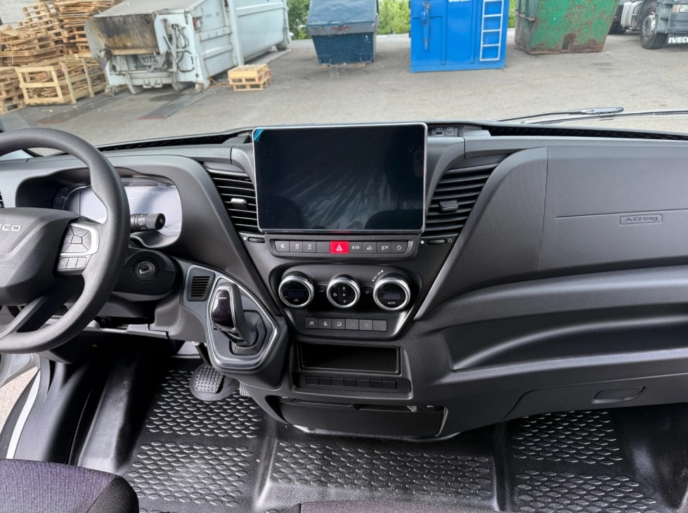 IVECO MY24 35S18HA8 RS 3750 mit Koffer/Hebebühne-Aufbau-image-7