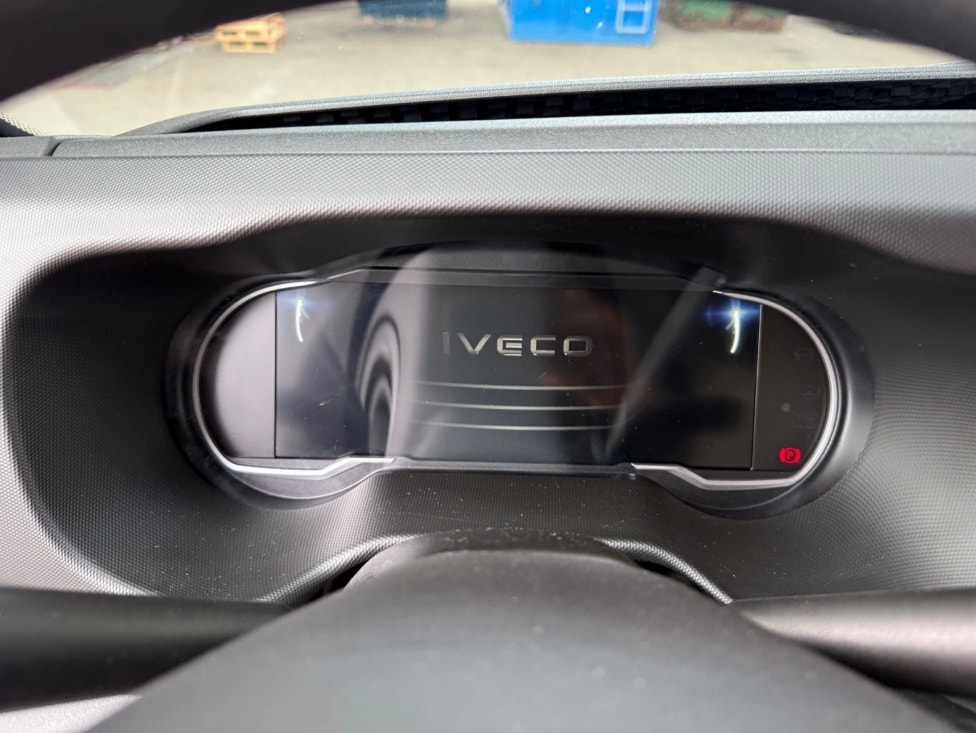 IVECO MY24 35S18HA8 RS 3750 mit Koffer/Hebebühne-Aufbau-image-8