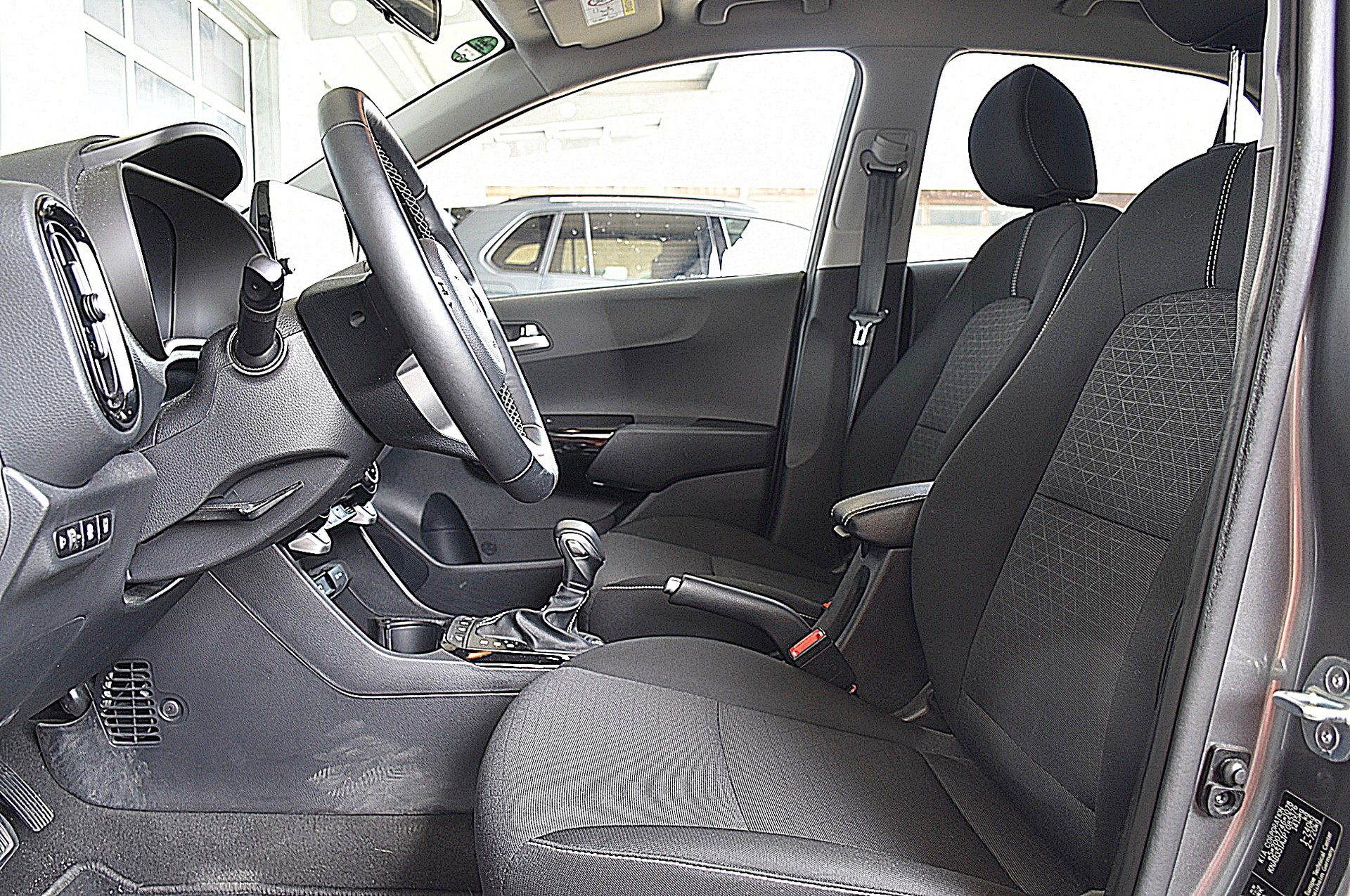 KIA Picanto 1.2 CVVT Style AMT-image-5