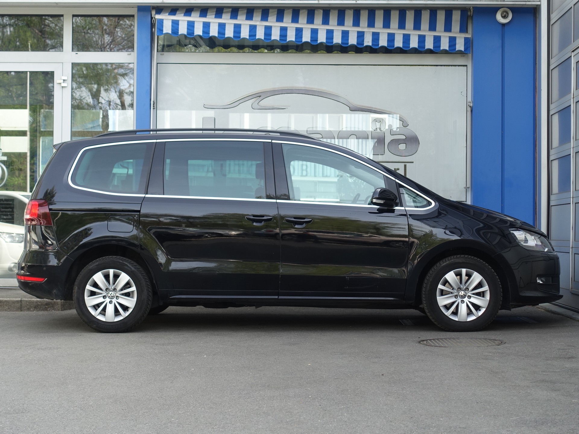 VW Sharan 2.0 TDI BMT Comfortline DSG-image-7