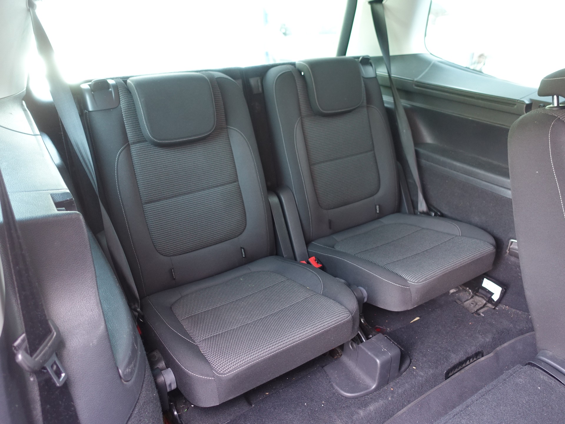 VW Sharan 2.0 TDI BMT Comfortline DSG-image-15