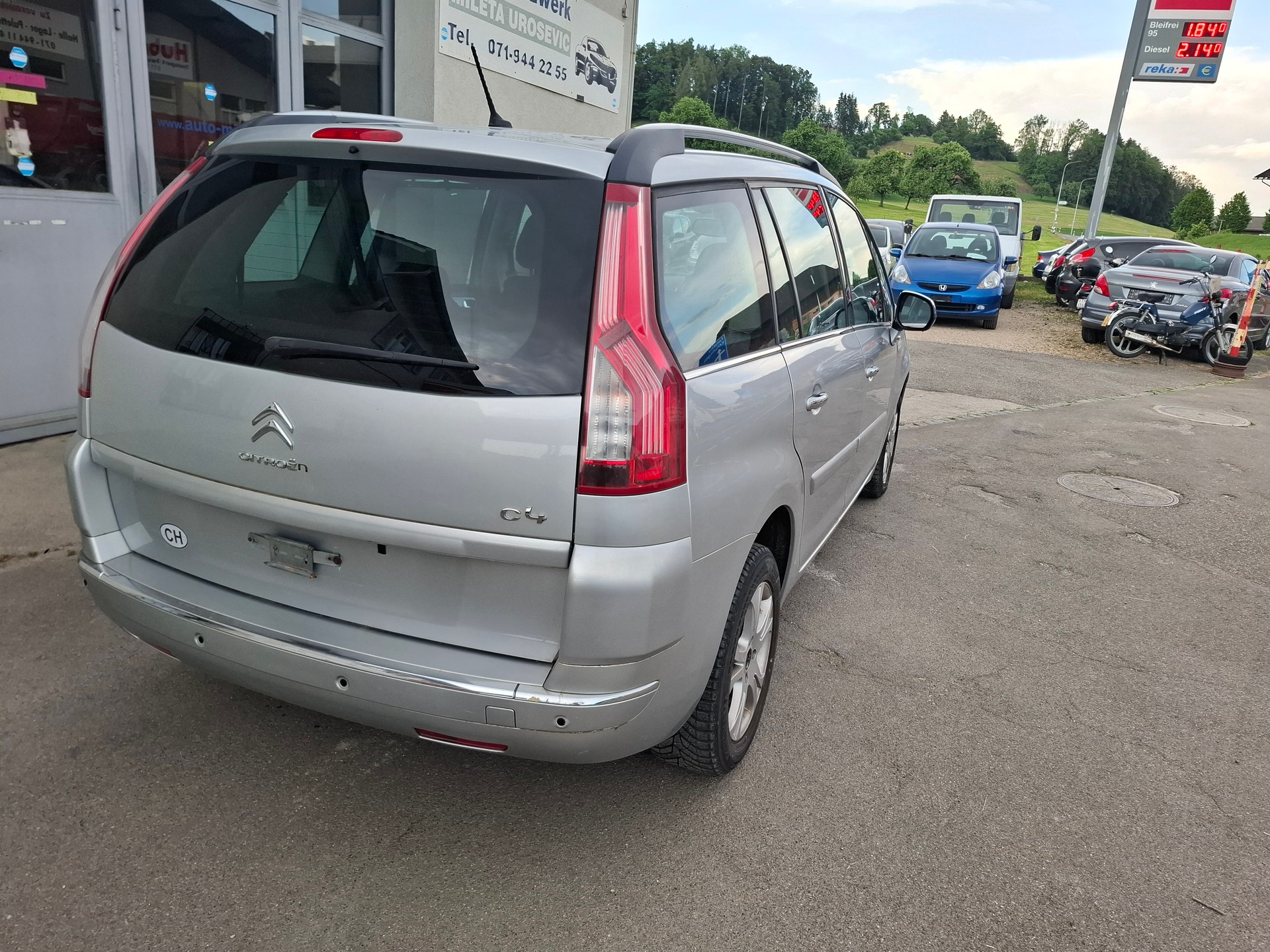 CITROEN Grand C4 Picasso 1.6i 16V Attraction