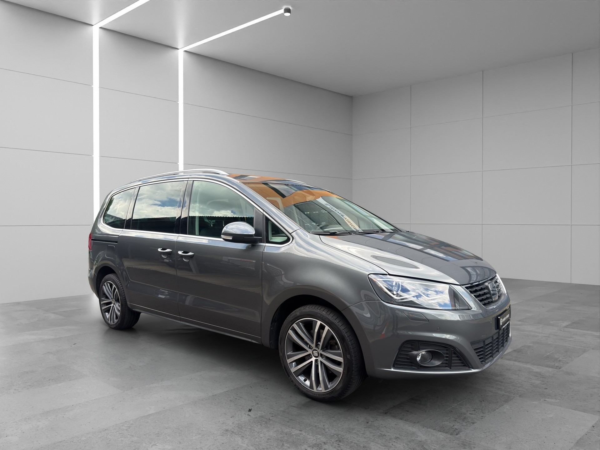 SEAT Alhambra 2.0 TDI 4Drive SWISS FR-image-6