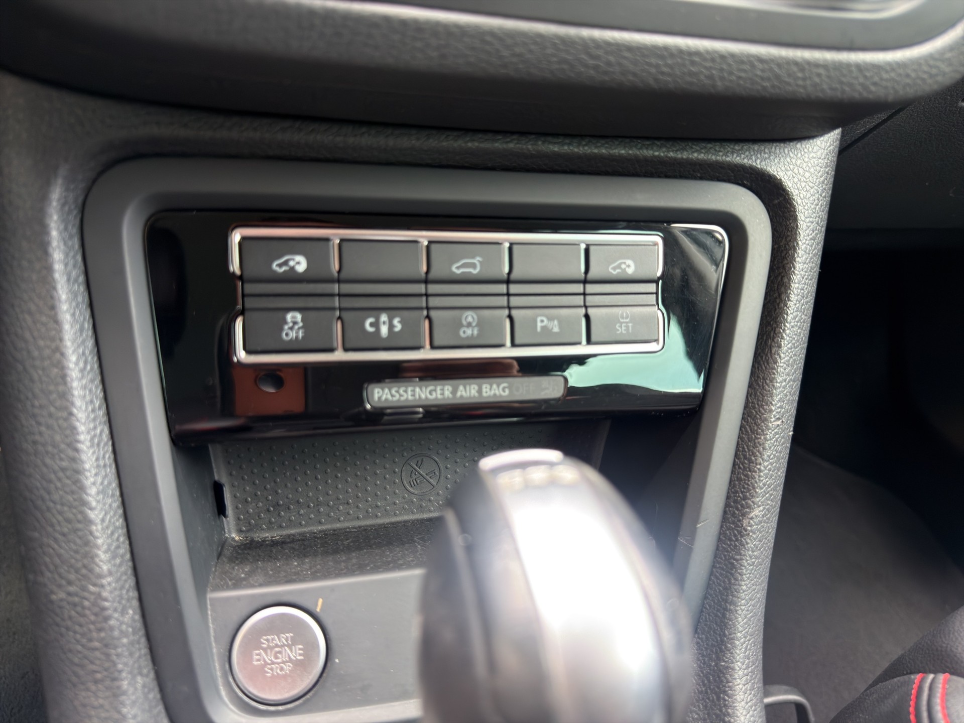 SEAT Alhambra 2.0 TDI 4Drive SWISS FR-image-15
