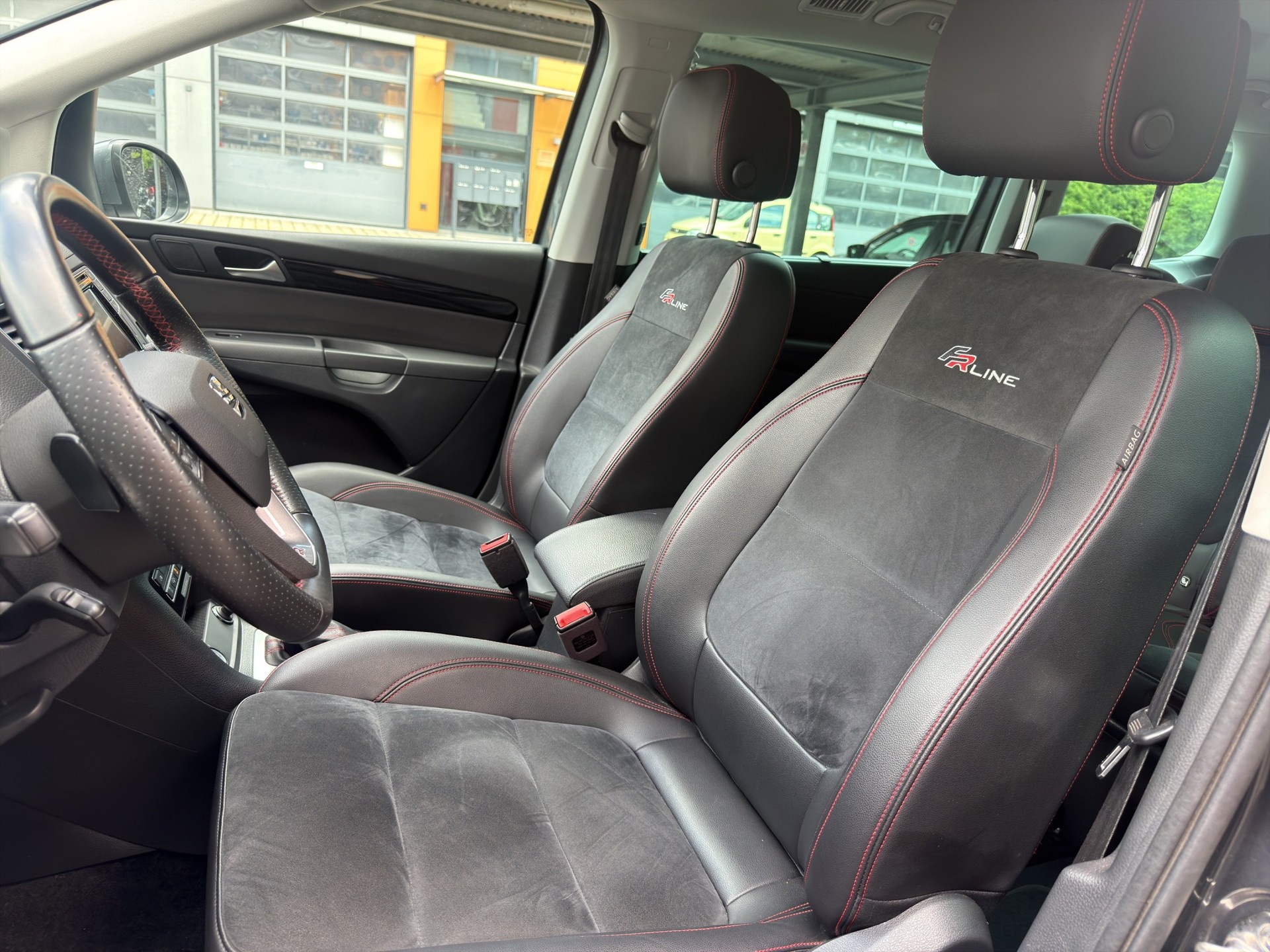 SEAT Alhambra 2.0 TDI 4Drive SWISS FR-image-10