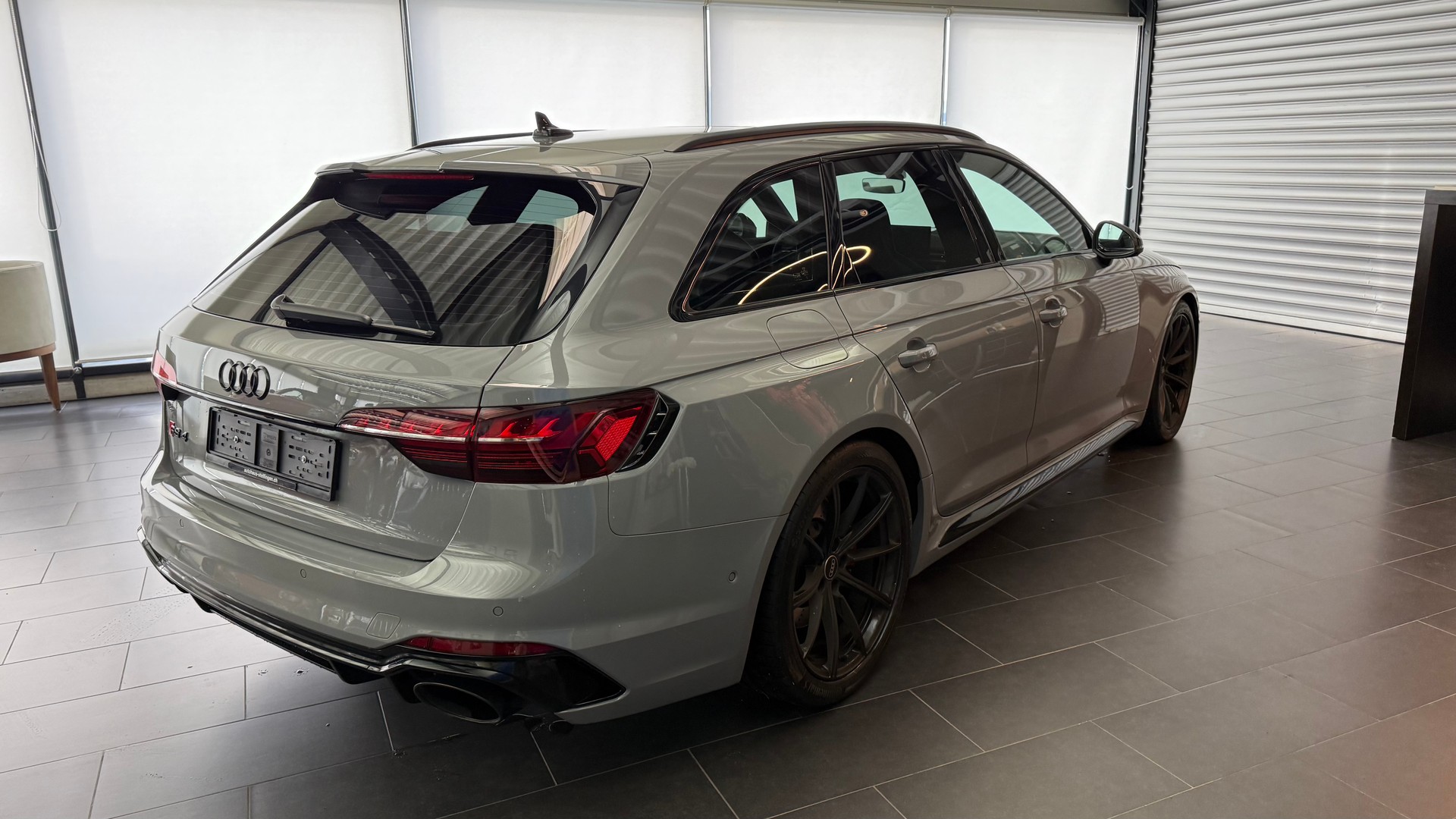 AUDI RS4 Avant 2.9 V6 TFSI quattro T-Tronic-image-6