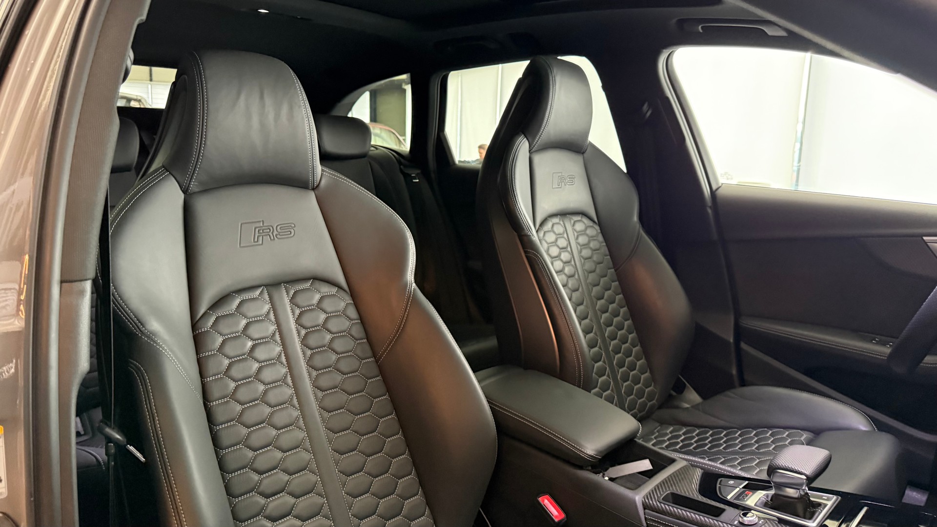 AUDI RS4 Avant 2.9 V6 TFSI quattro T-Tronic-showroom-element-1