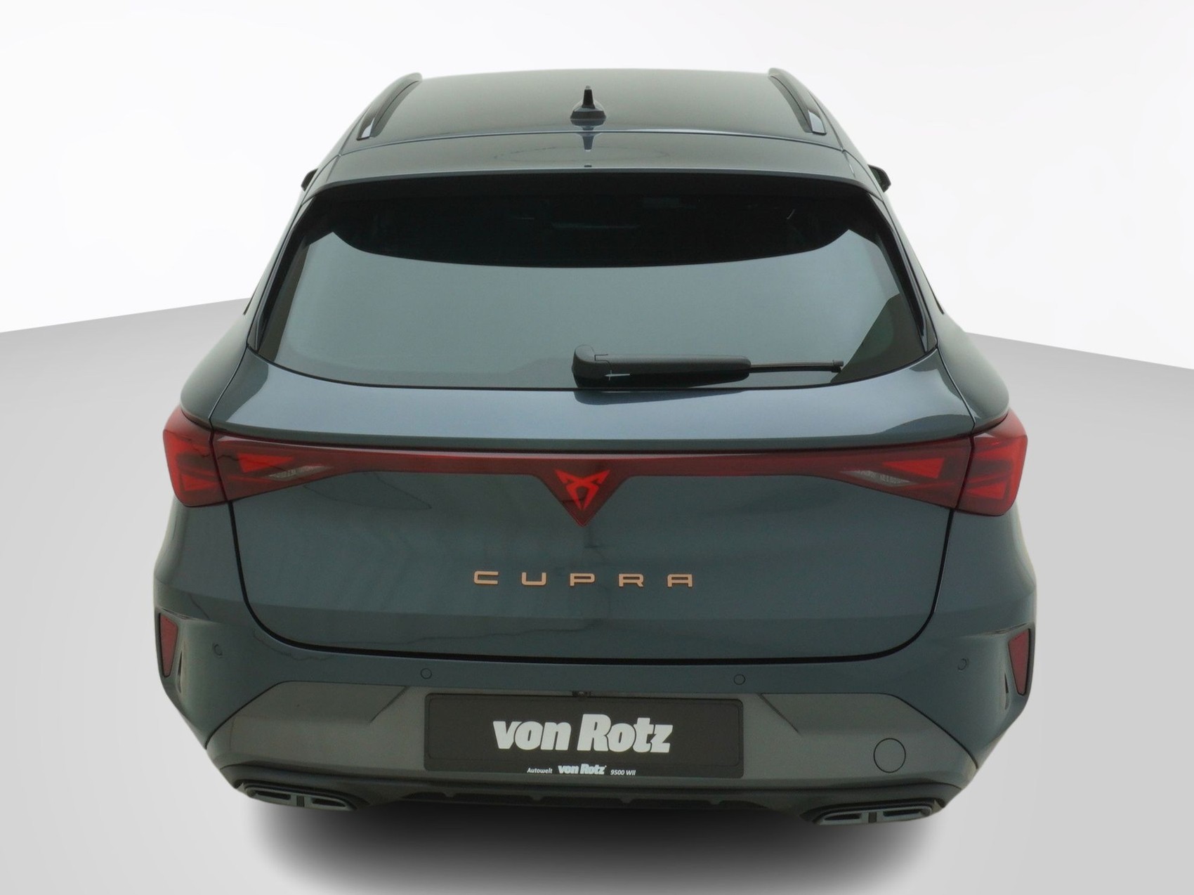 CUPRA Leon ST 1.5 eTSI DSG-image-3
