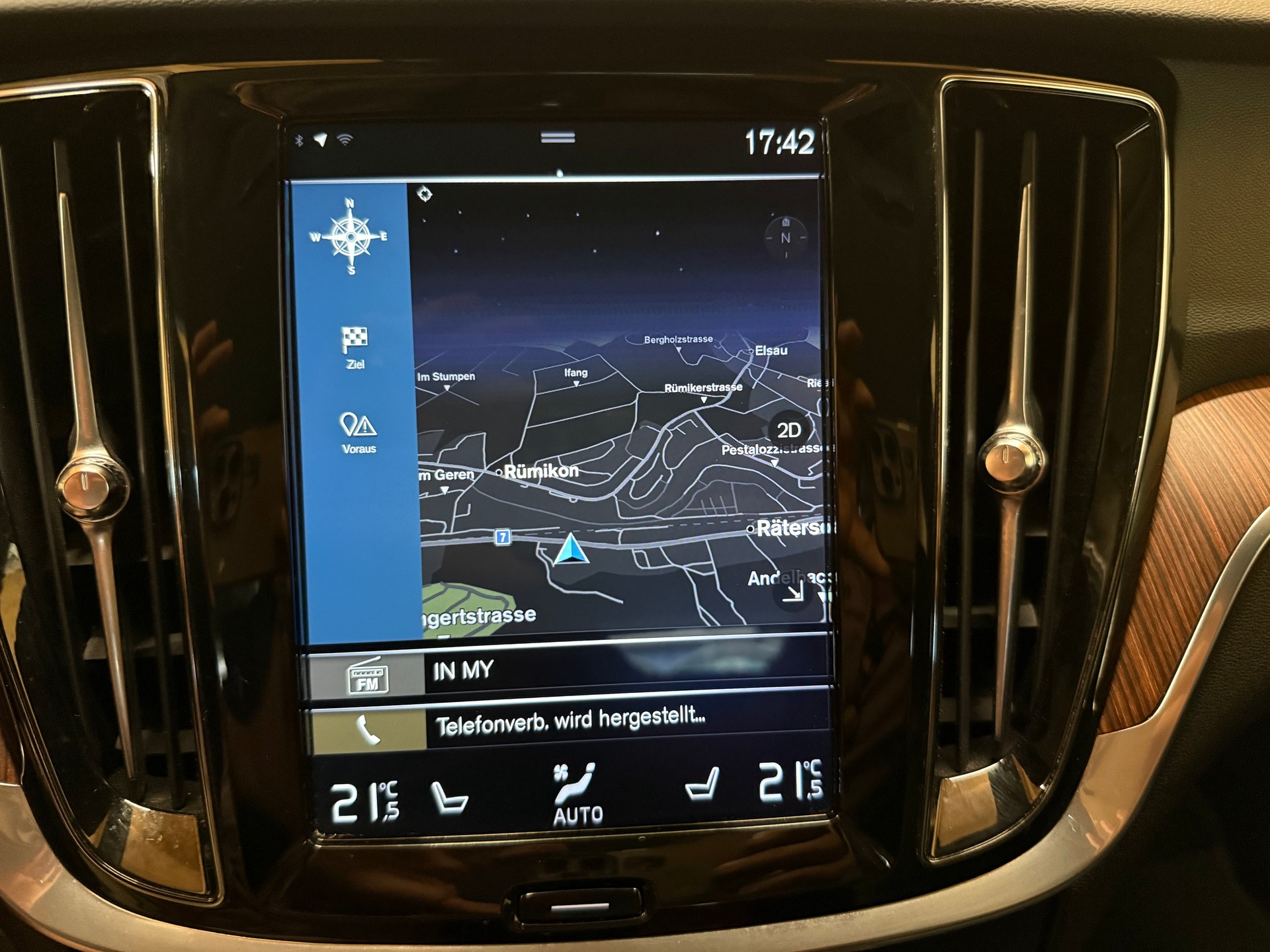 VOLVO V60 Cross Country D4 AWD Geartronic-image-12