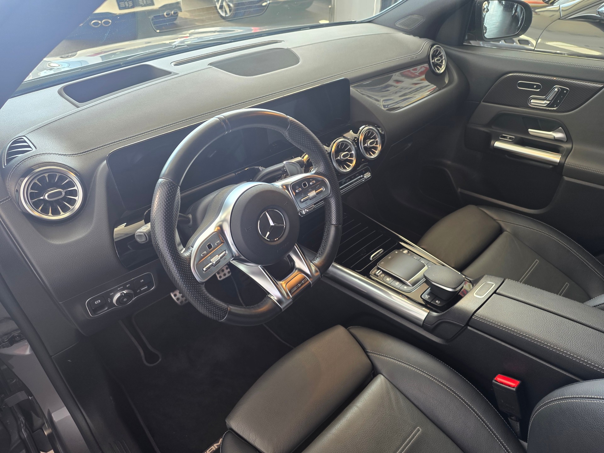 MERCEDES-BENZ GLA 35 AMG 4Matic-image-10