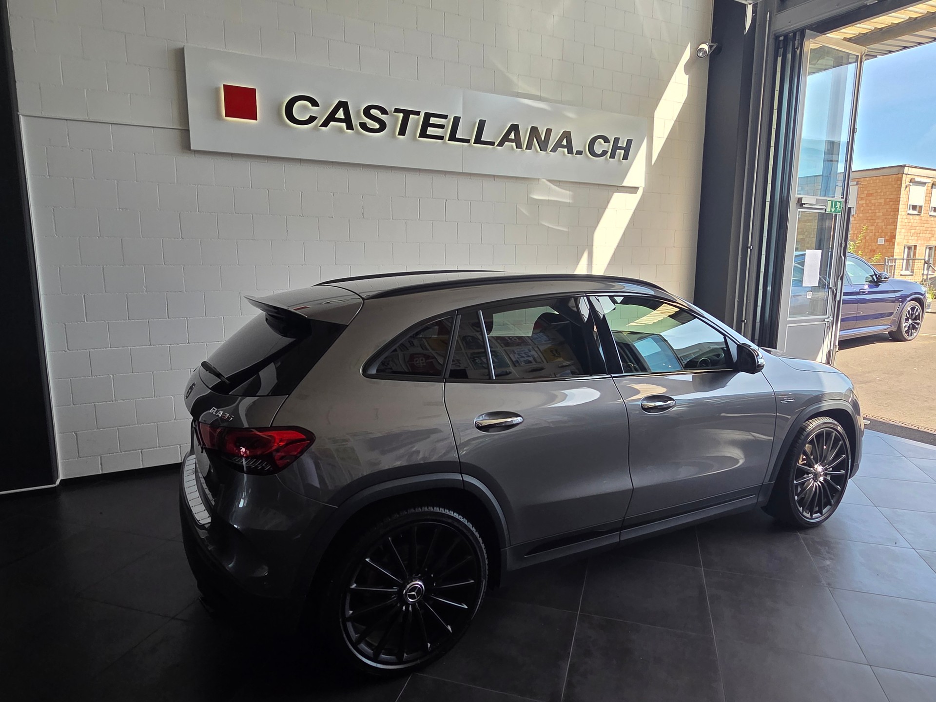 MERCEDES-BENZ GLA 35 AMG 4Matic-image-3