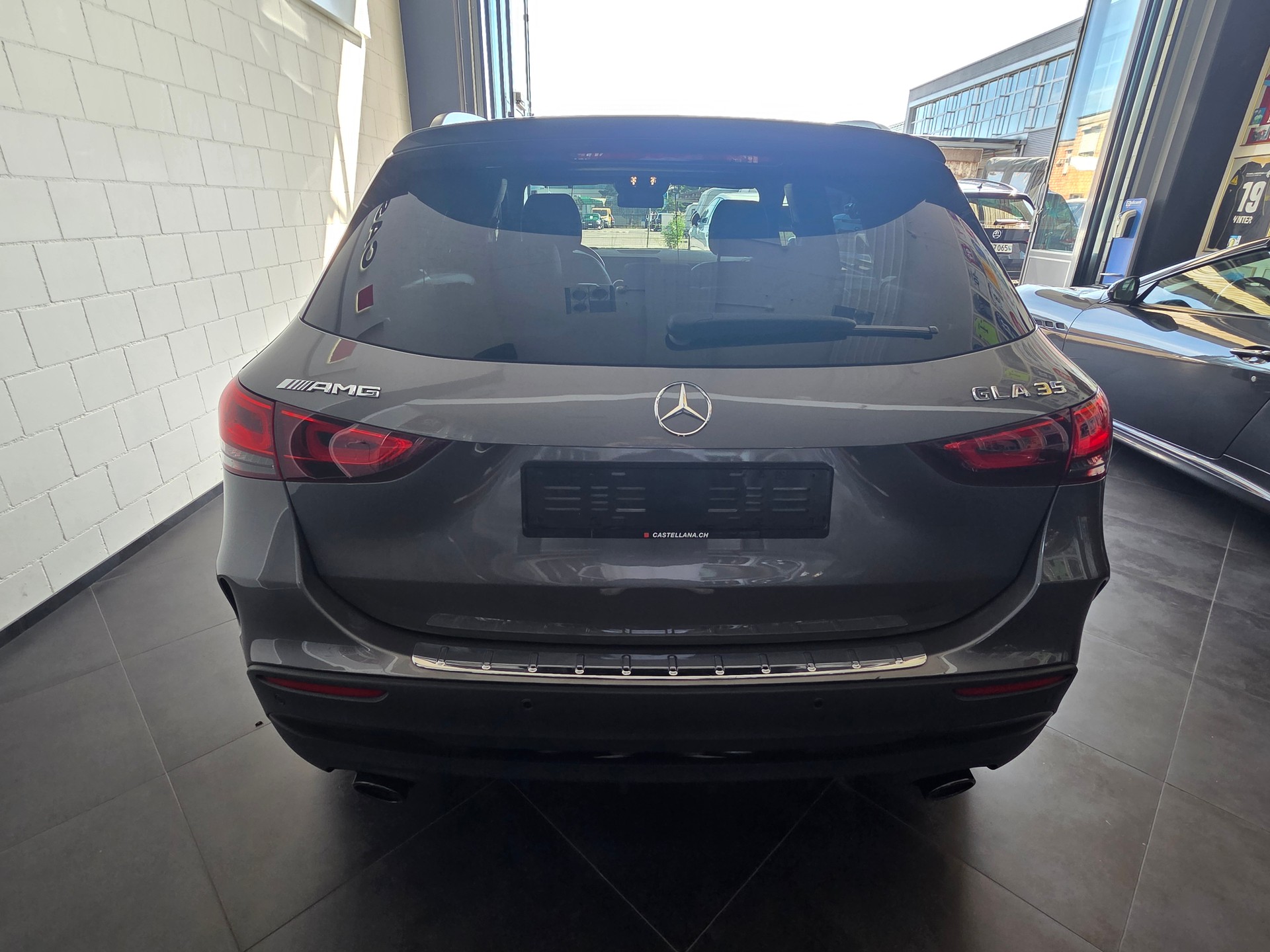 MERCEDES-BENZ GLA 35 AMG 4Matic-image-4