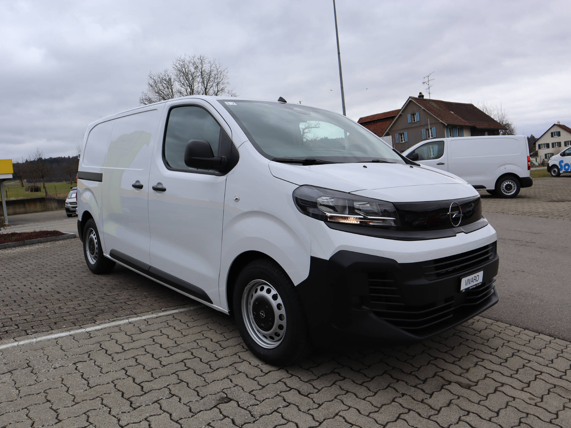 OPEL Vivaro Cargo 2.2 D 150 S/S-image-3