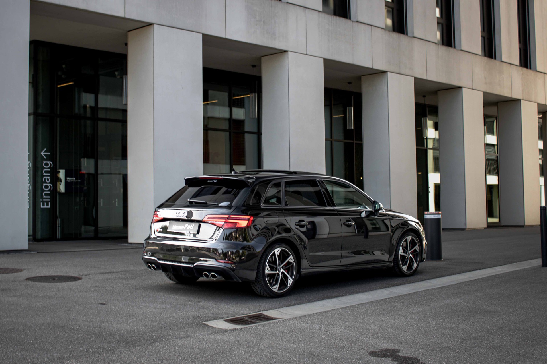 AUDI S3 Sportback 2.0 TFSI quattro S-tronic-image-6