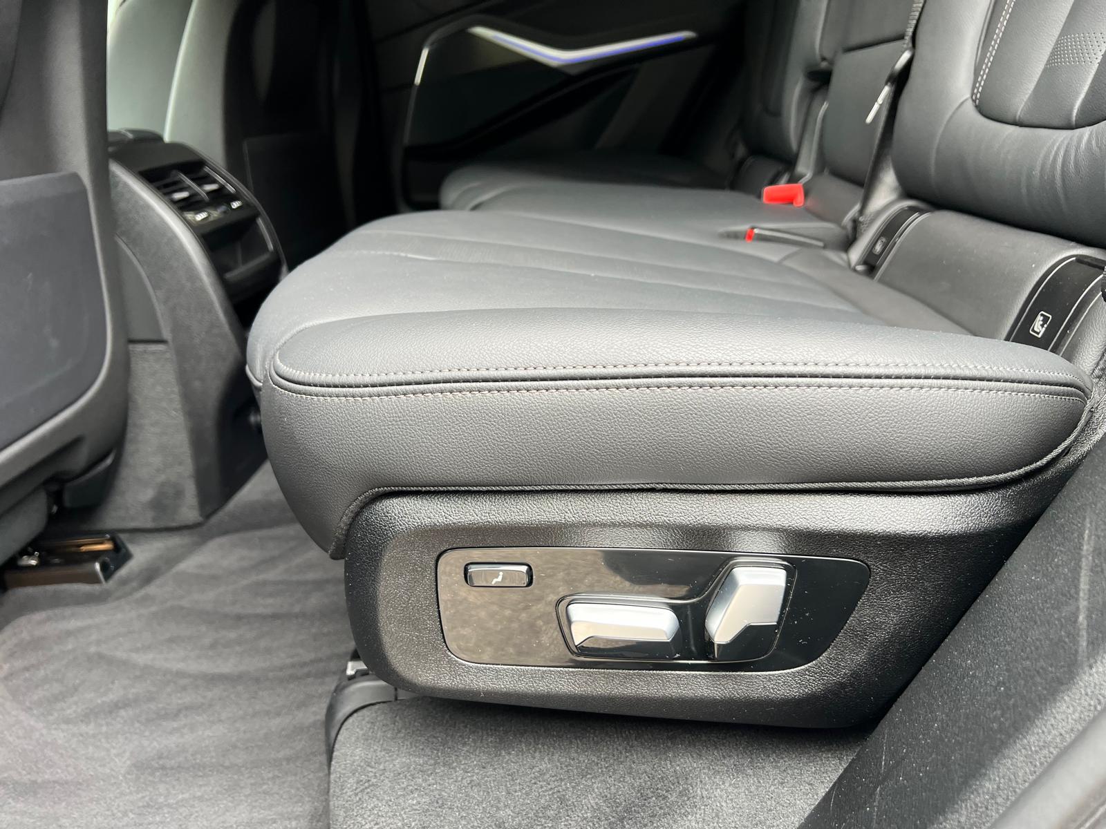 BMW X5 xDrive 48V 40d M Sport Steptronic ** 7 Sitze **-image-11