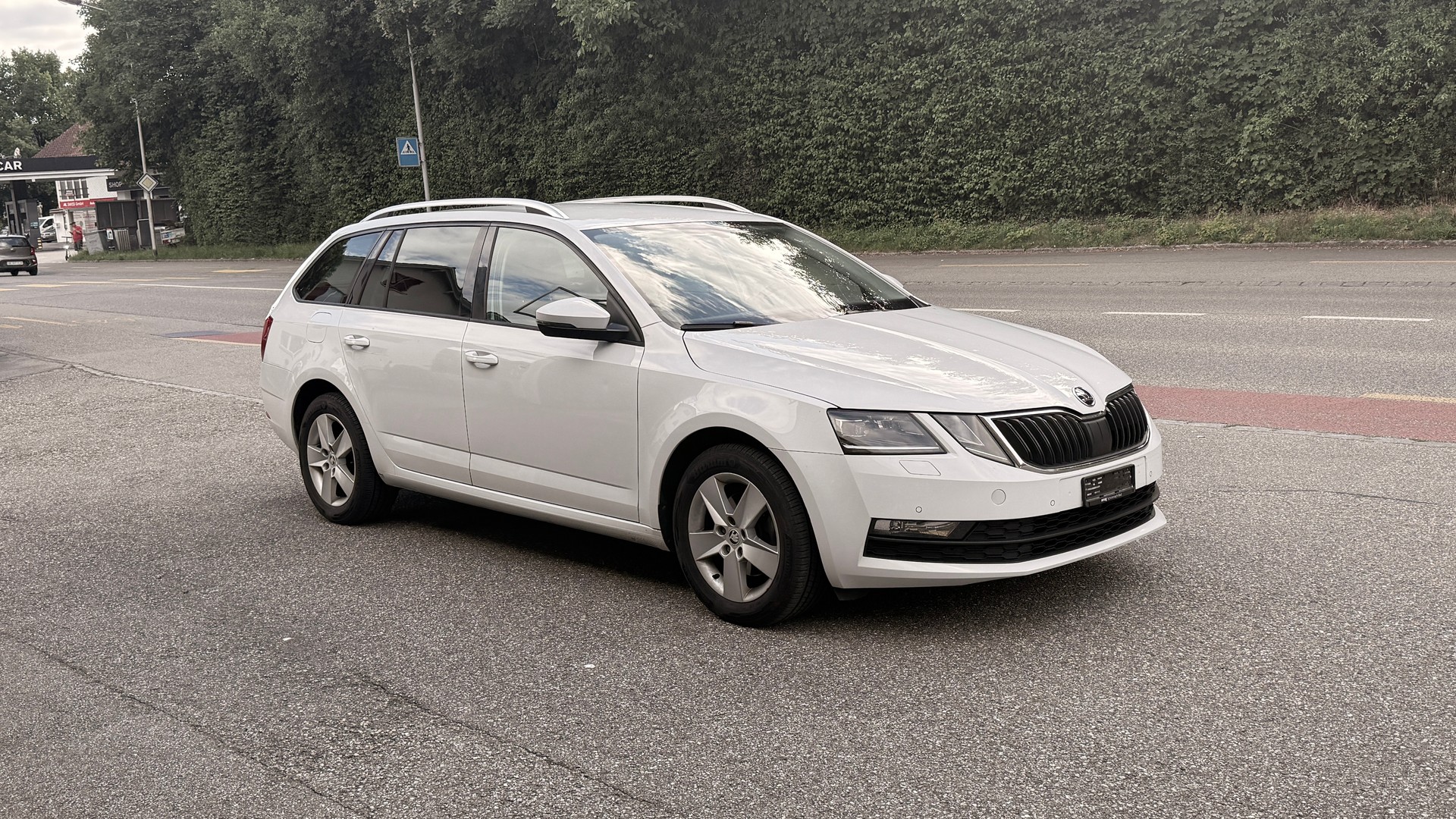 SKODA Octavia Combi 2.0 TDI Clever DSG-image-2