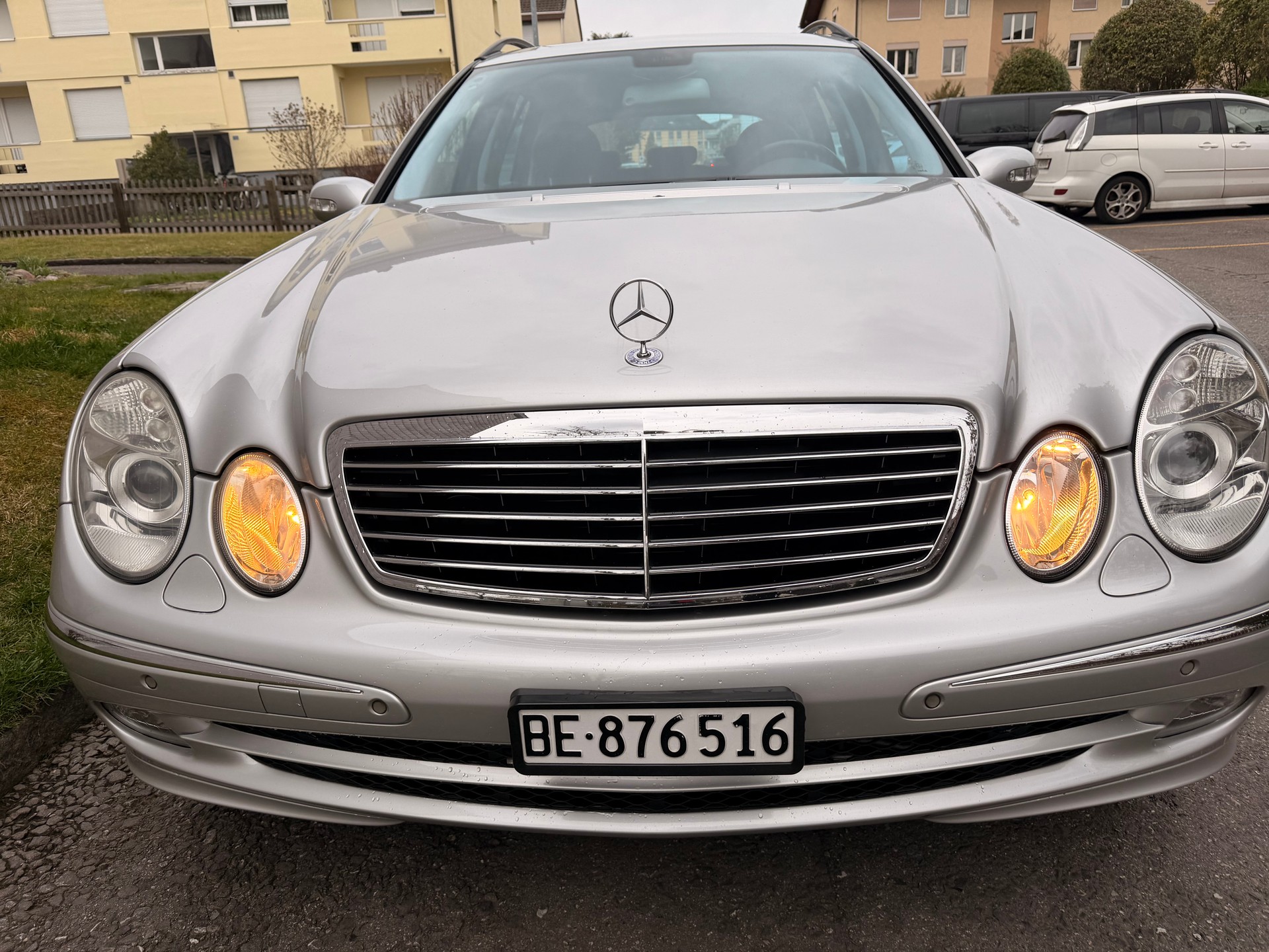 MERCEDES-BENZ E 500 V8-image-0
