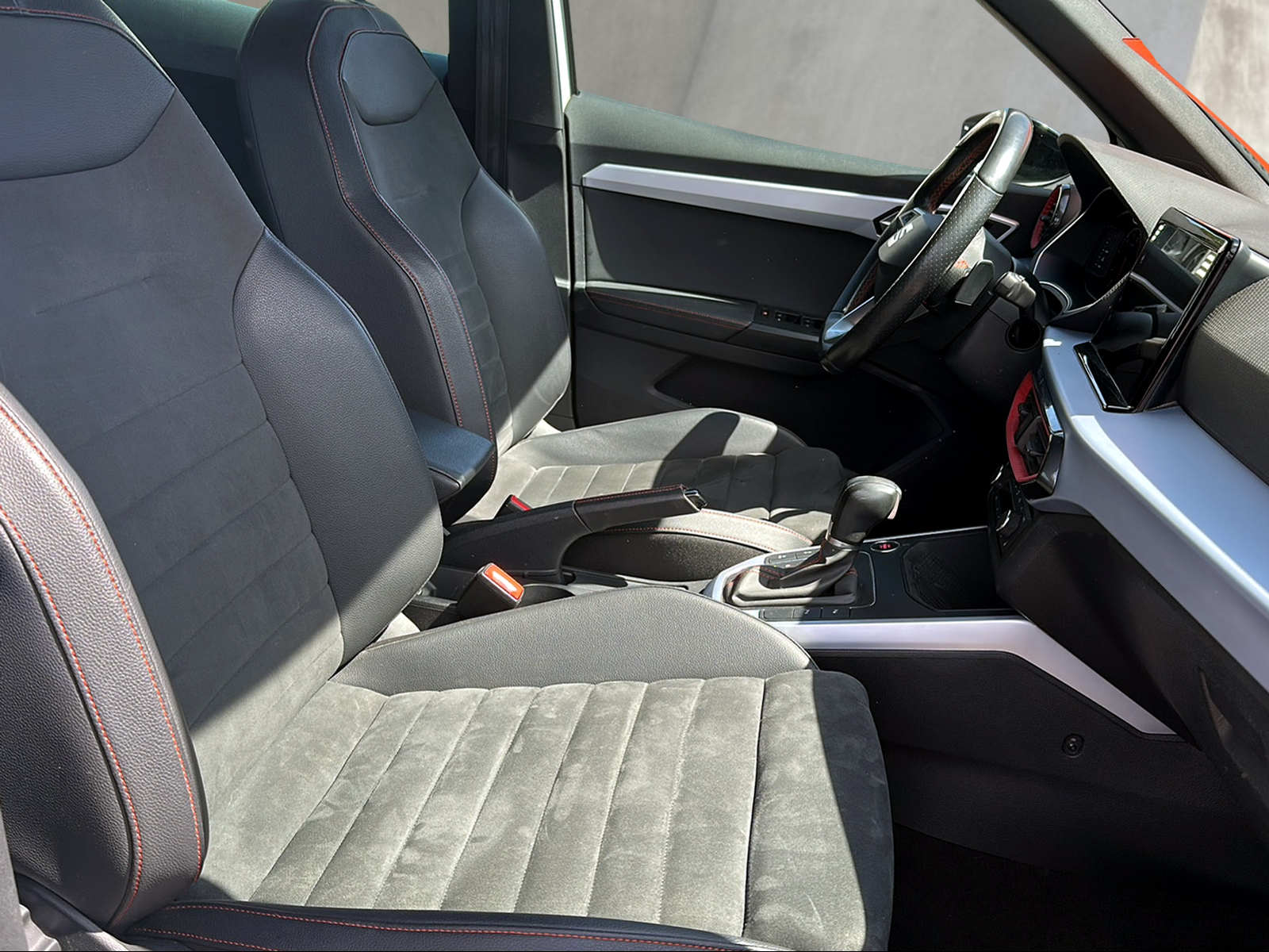 SEAT Arona 1.0 TSI Eco Hola FR DSG-image-8