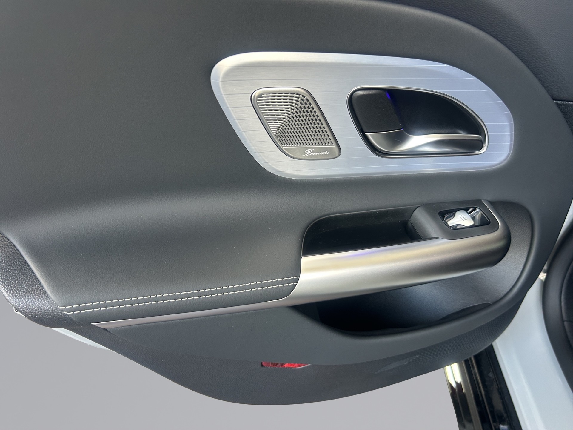 MERCEDES-BENZ CLA 220 4-Matic Shooting Brake-image-13