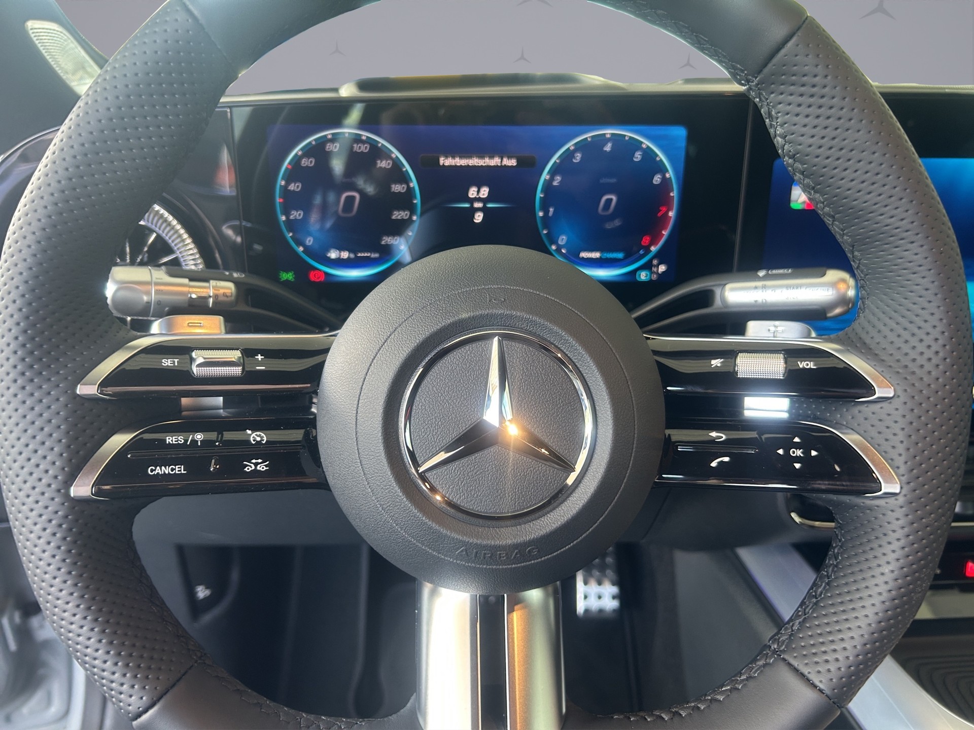 MERCEDES-BENZ CLA 220 4-Matic Shooting Brake-image-11