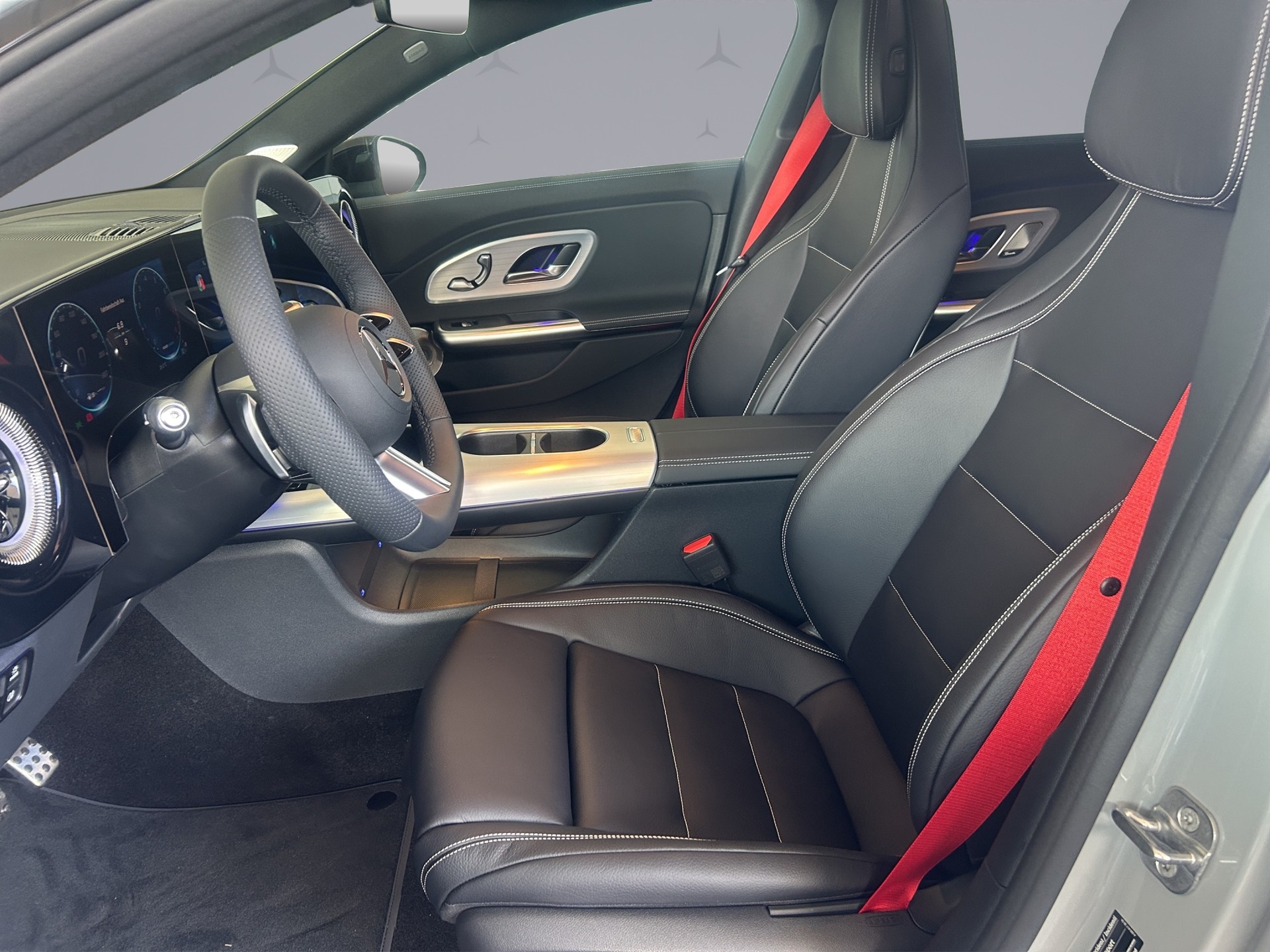 MERCEDES-BENZ CLA 220 4-Matic Shooting Brake-image-8