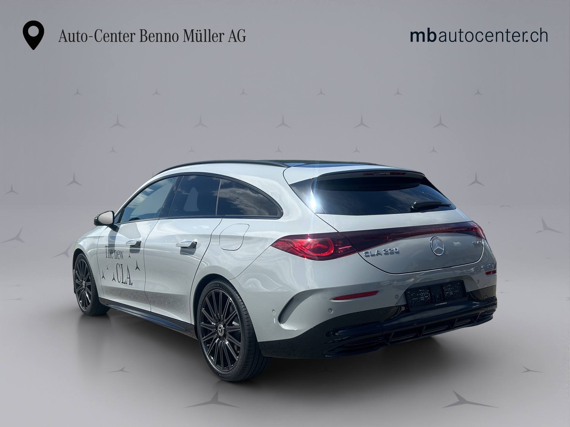 MERCEDES-BENZ CLA 220 4-Matic Shooting Brake-image-2