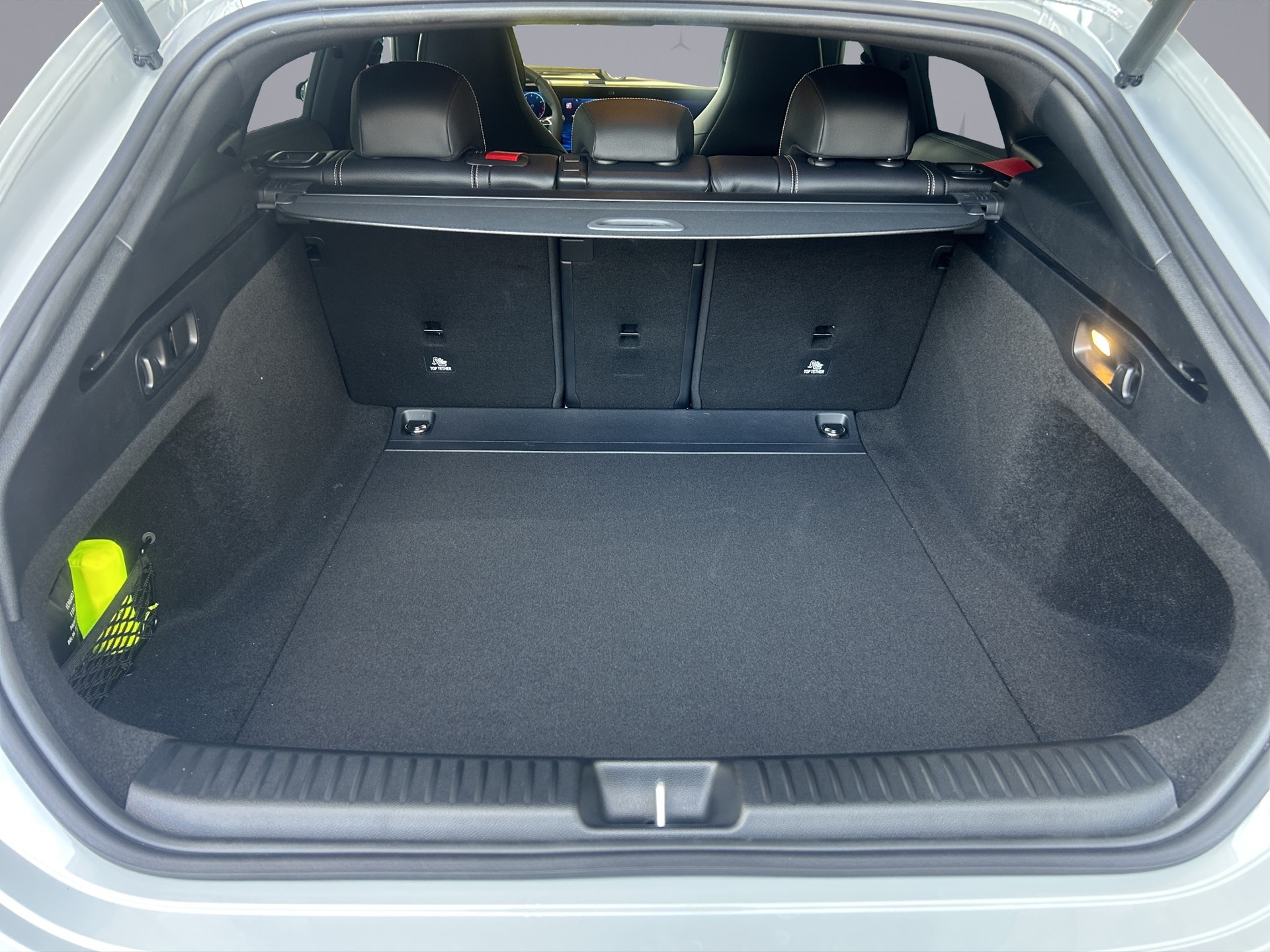 MERCEDES-BENZ CLA 220 4-Matic Shooting Brake-image-17