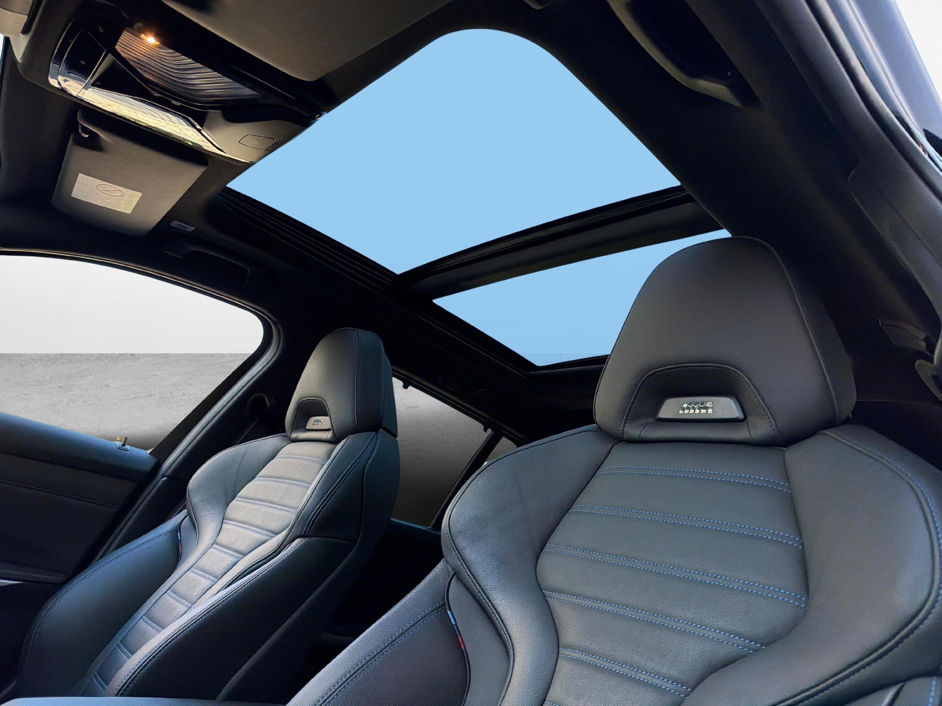 BMW M340d xDrive Touring-image-11