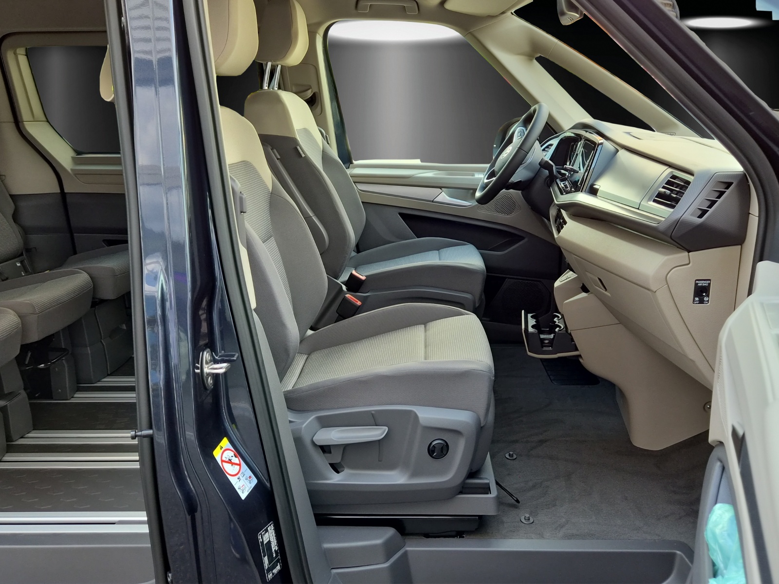 VW California 2.0 TDI Beach Tour Liberty-image-8