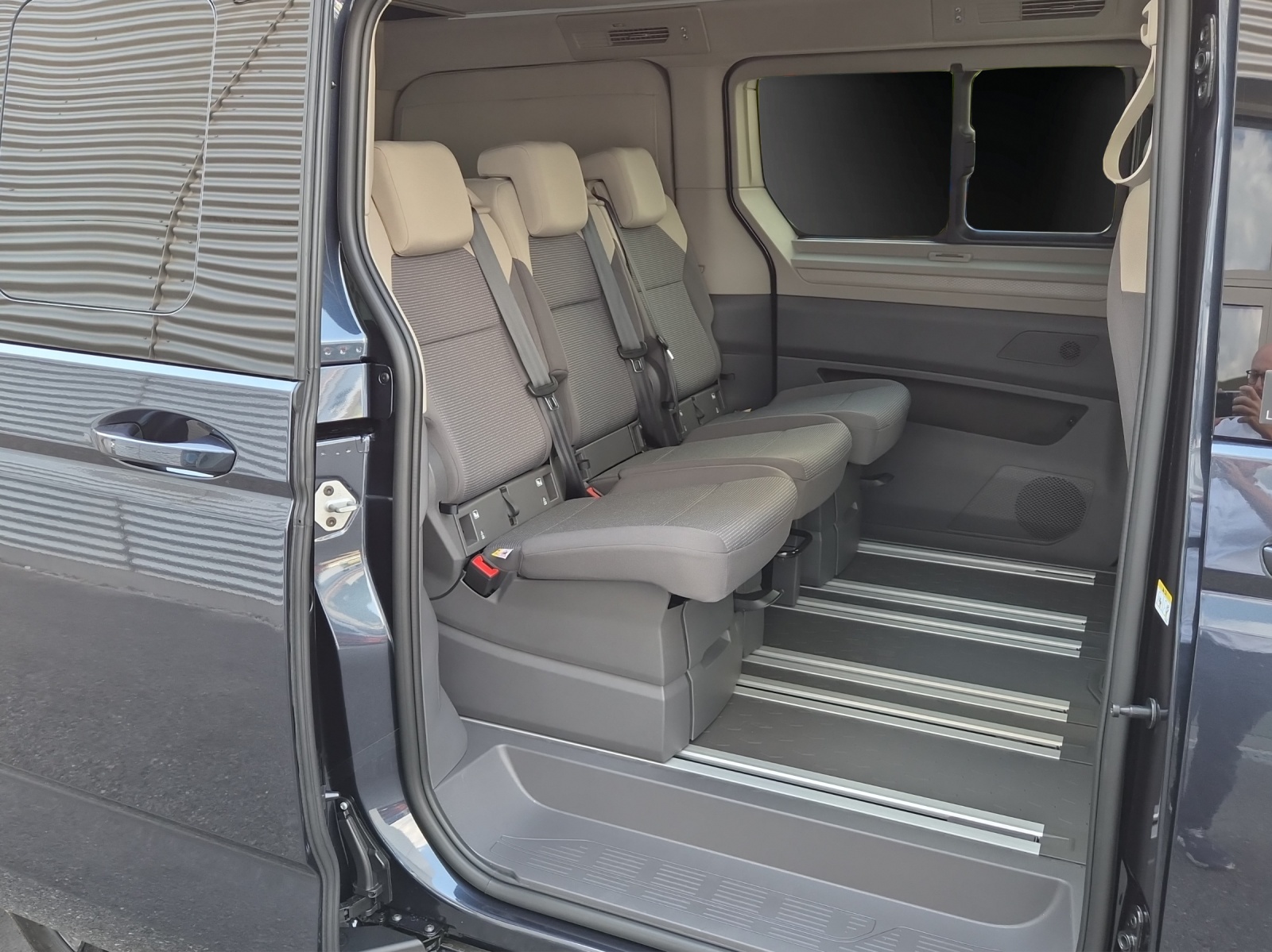 VW California 2.0 TDI Beach Tour Liberty-image-7
