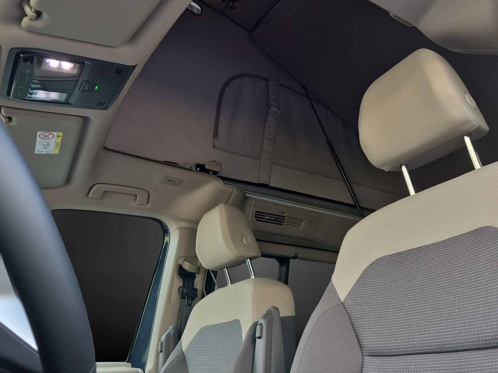 VW California 2.0 TDI Beach Tour Liberty-image-15