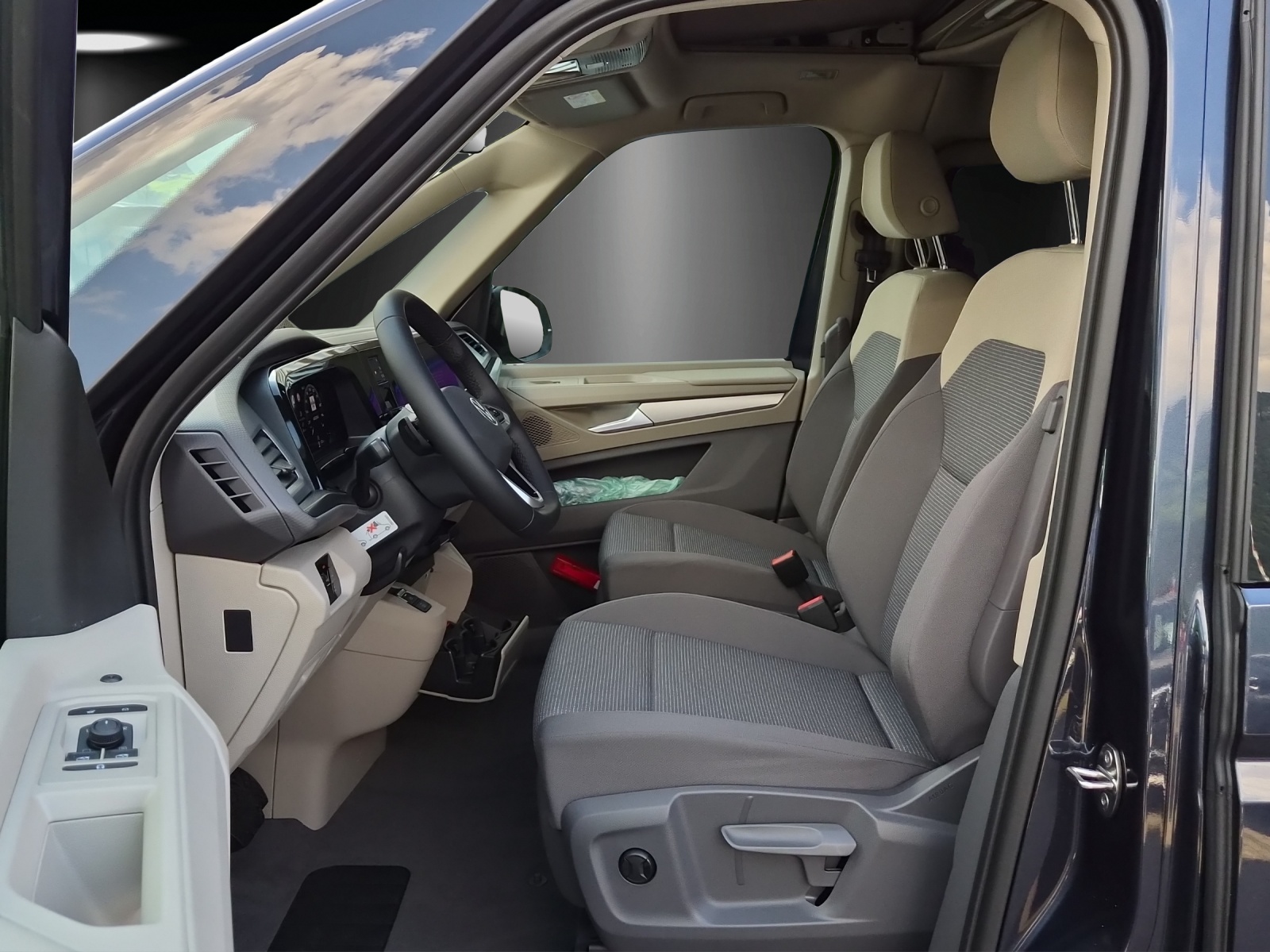 VW California 2.0 TDI Beach Tour Liberty-image-9
