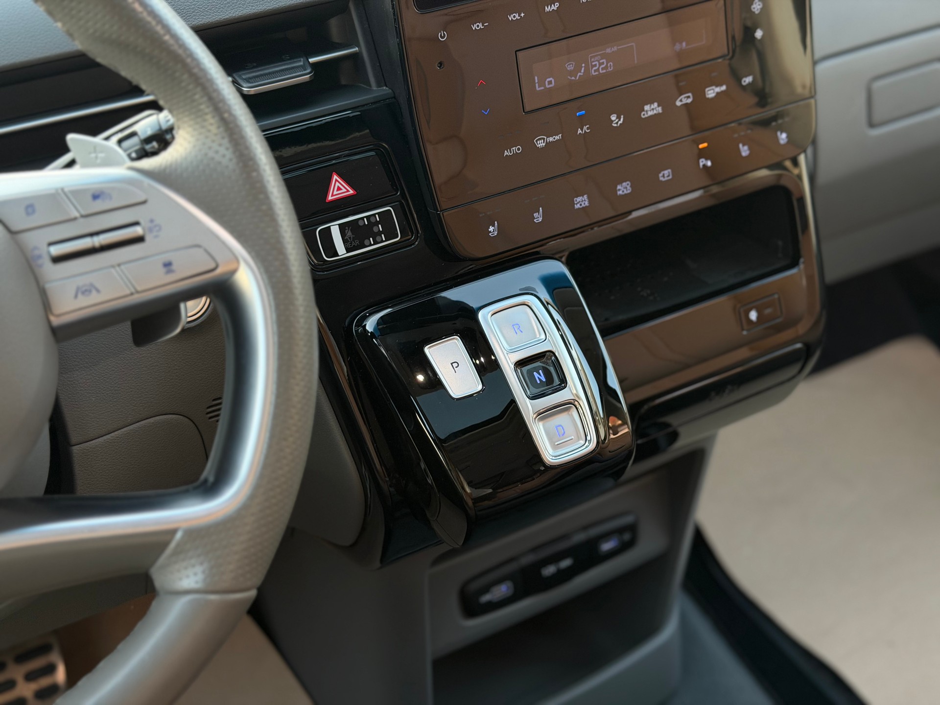 HYUNDAI Staria Premium 2.2 CRDi Vertex 4WD A-image-25