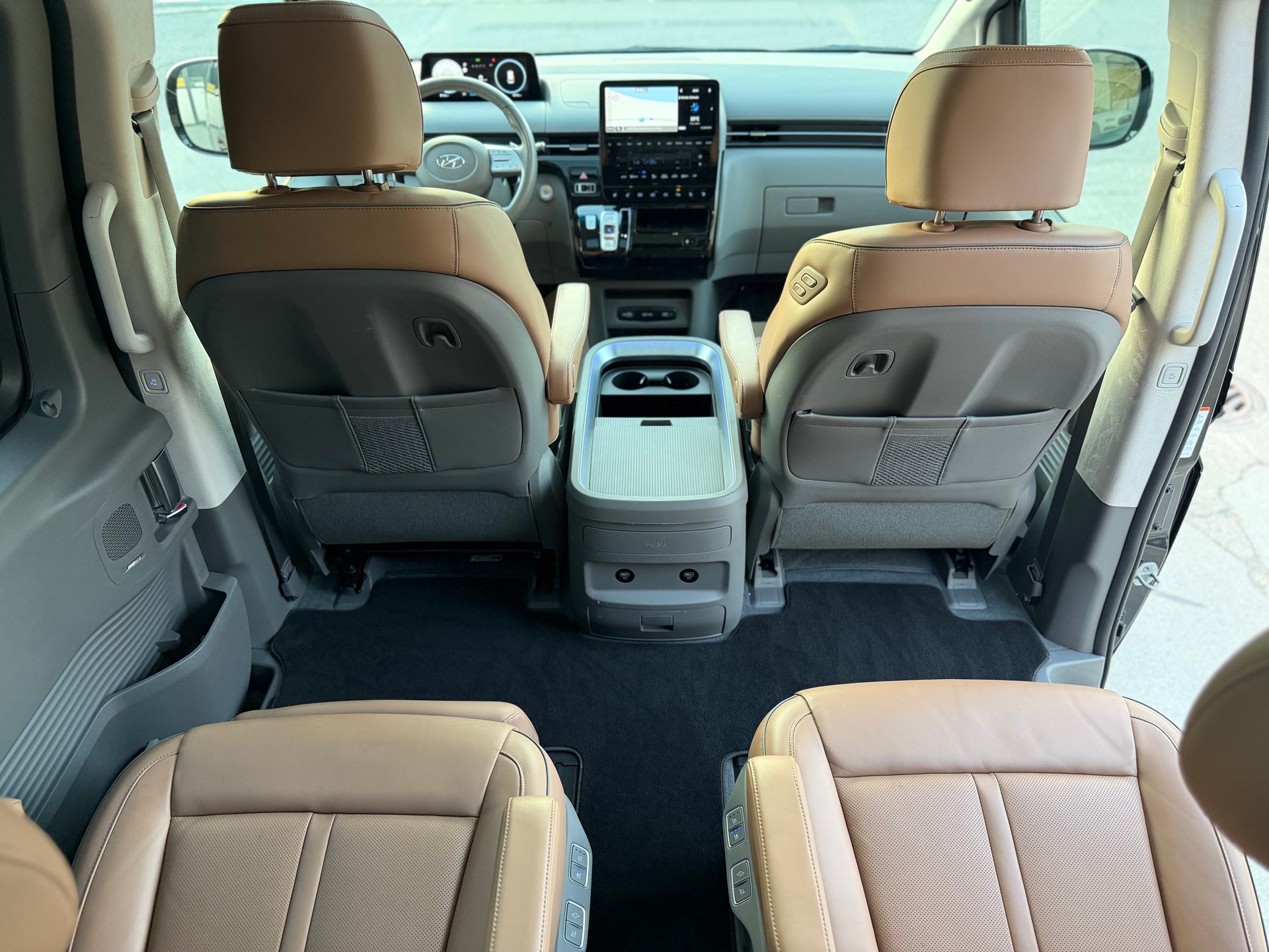 HYUNDAI Staria Premium 2.2 CRDi Vertex 4WD A-image-26