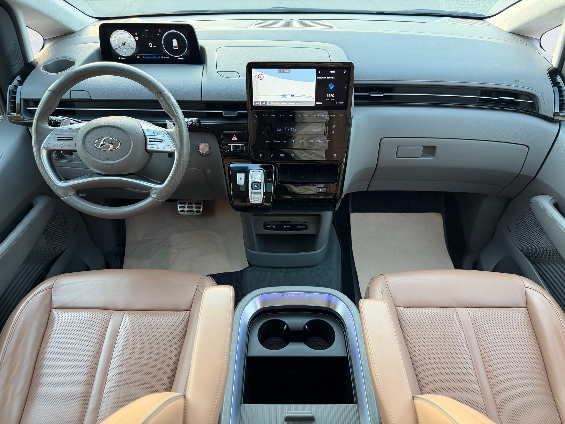 HYUNDAI Staria Premium 2.2 CRDi Vertex 4WD A-image-11