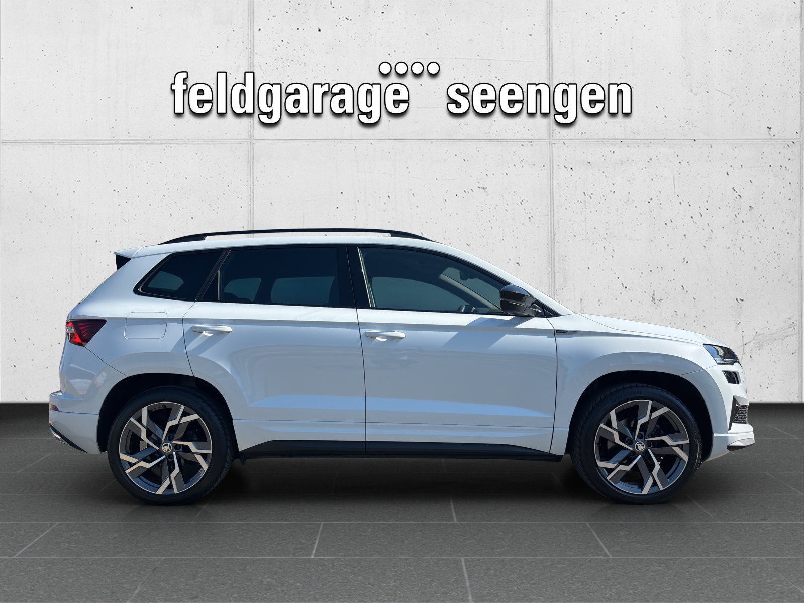 SKODA New Karoq 2.0 TDI CR Sport Line 4x4 DSG mit AHK & Standheizung-image-3