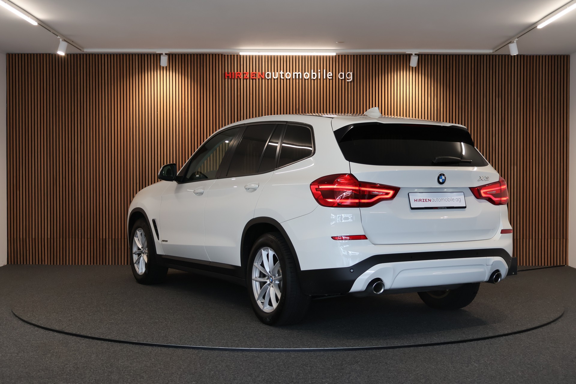BMW X3 xDrive 30i Steptronic-showroom-element-2
