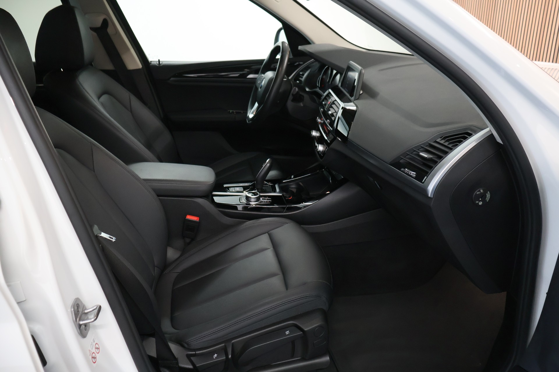 BMW X3 xDrive 30i Steptronic-image-13