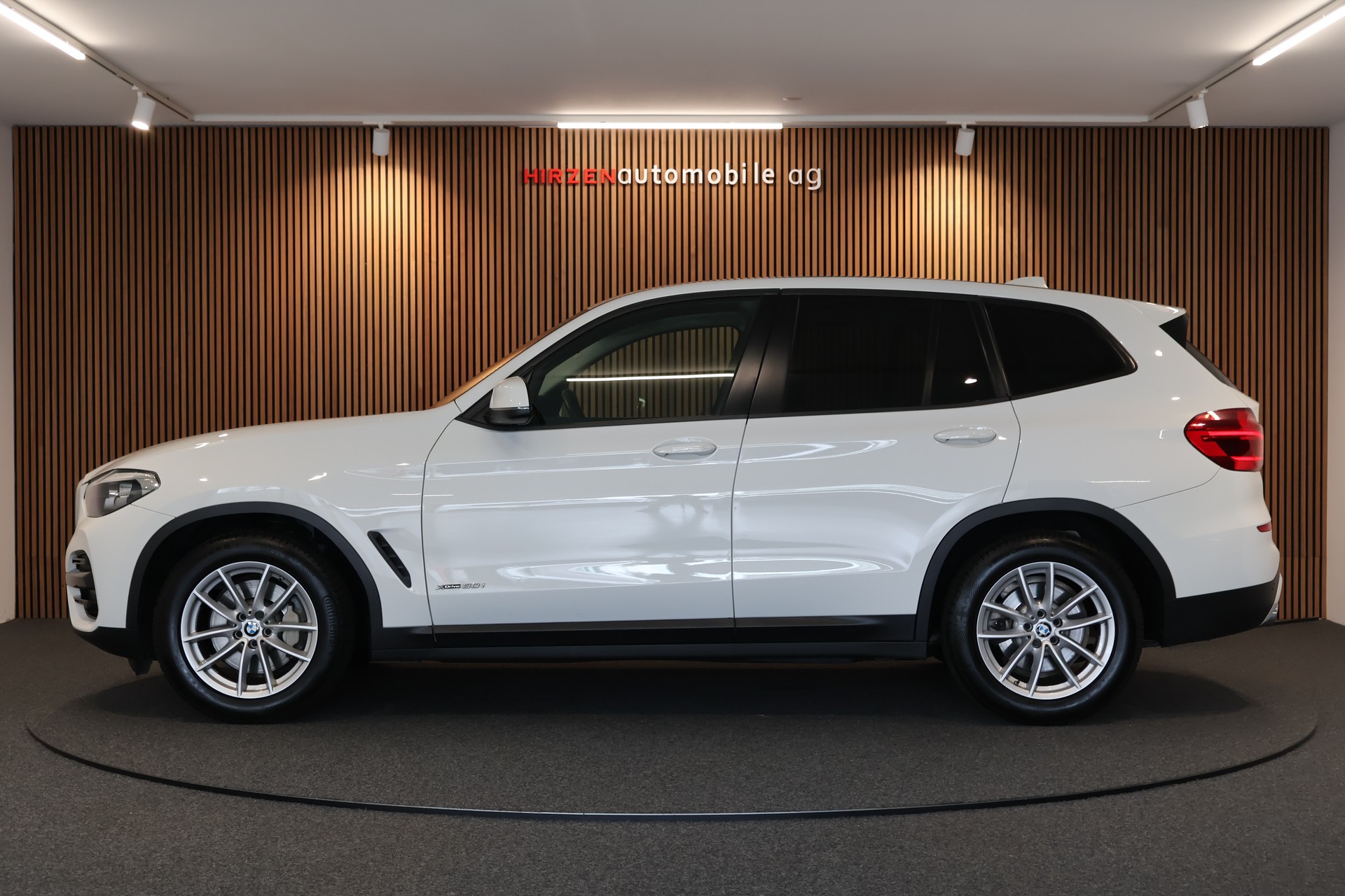 BMW X3 xDrive 30i Steptronic-showroom-element-1