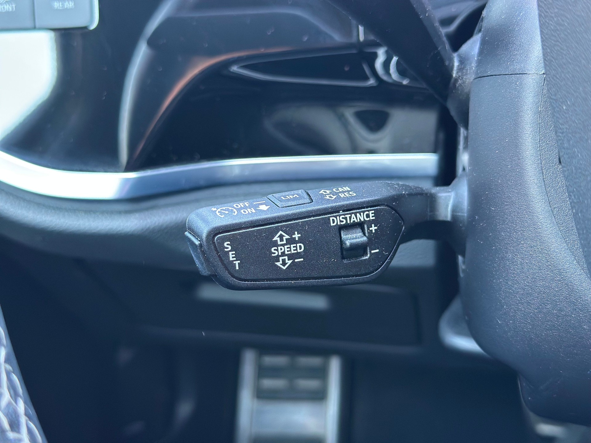 AUDI Q3 45 TFSI e S line S-tronic-image-9
