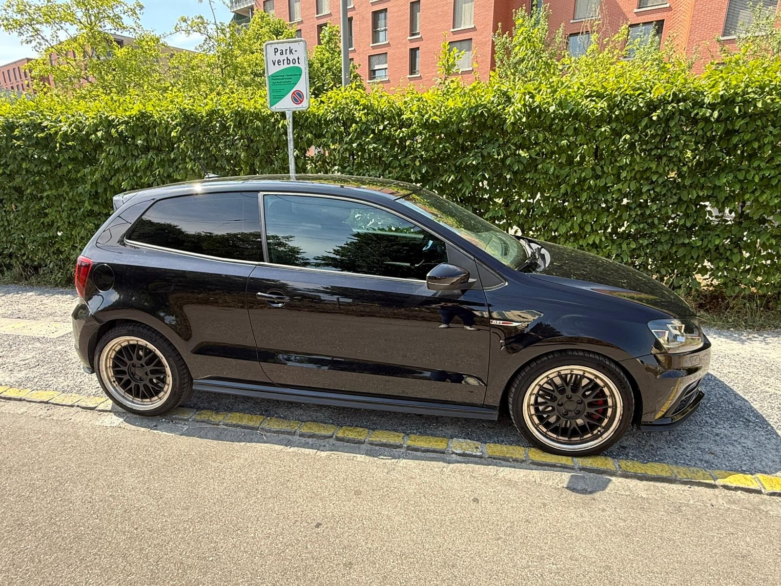 VW 1.8 TSI GTI DSG mit Sportfahrwerk und Panorama-image-1