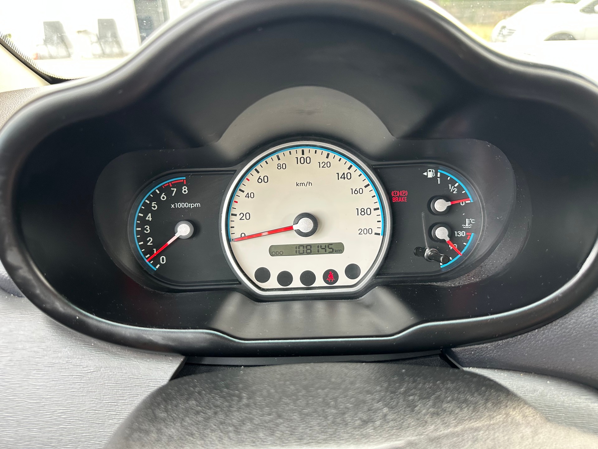 HYUNDAI i10 1.2 Style-image-8