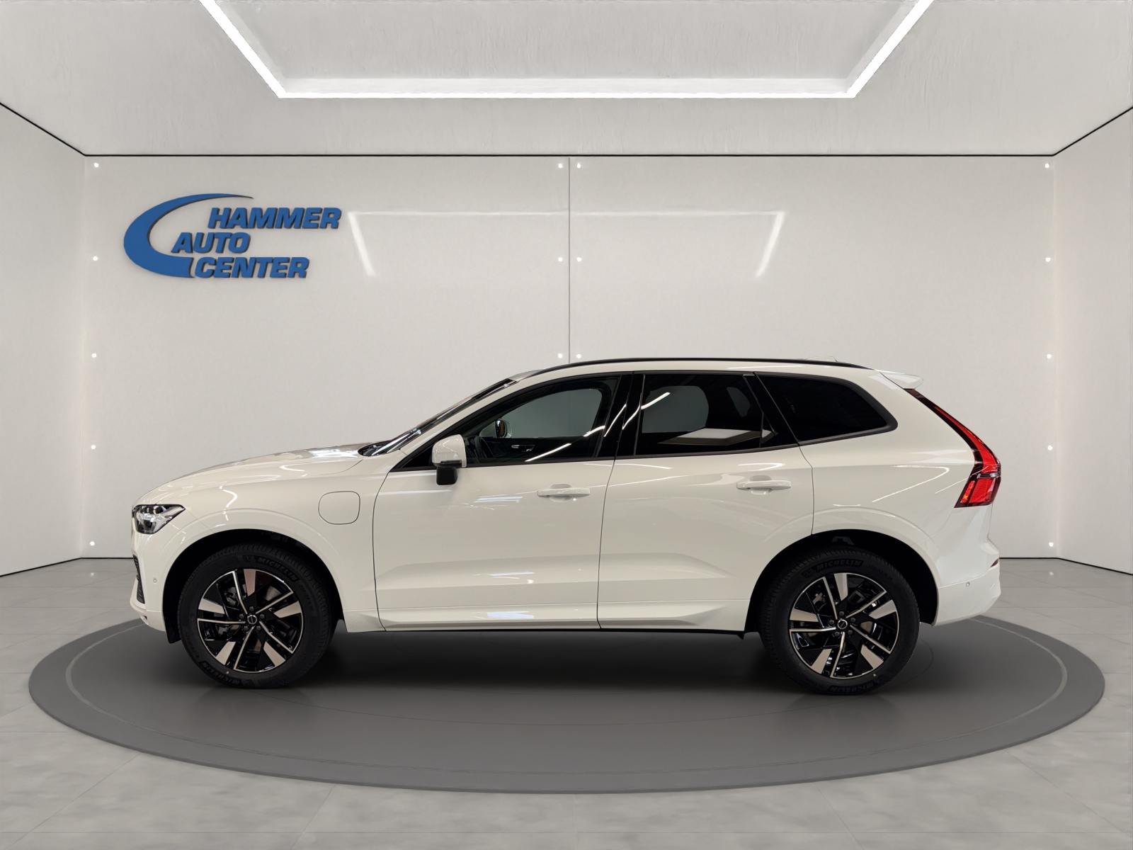 VOLVO XC60 2.0 T6 TE Core eAWD-image-1